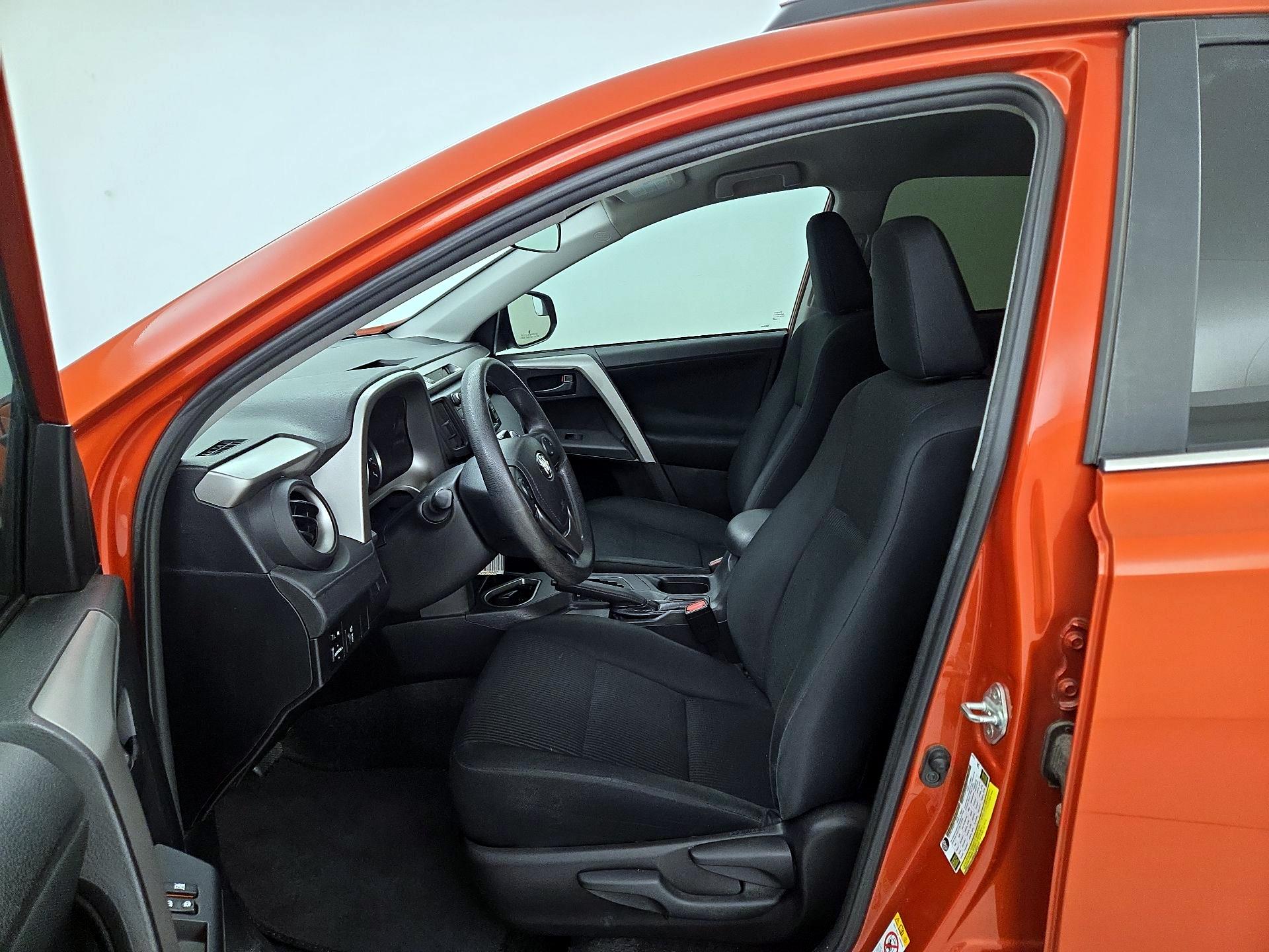 Thumbnail: 2016 Toyota RAV4 - 11