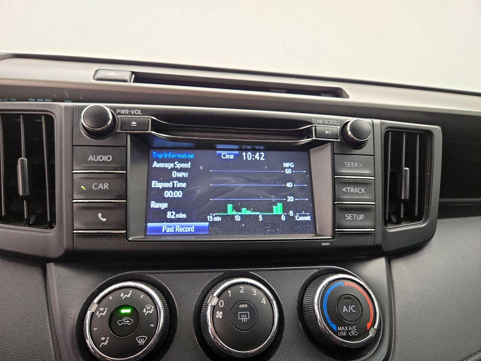 Thumbnail: 2016 Toyota RAV4 - 15