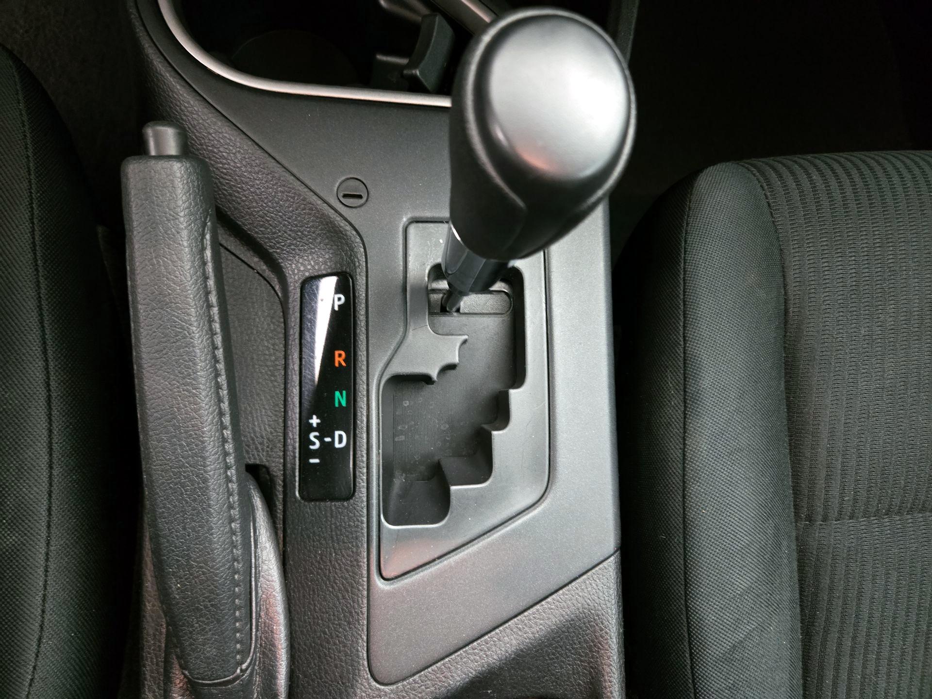 Thumbnail: 2016 Toyota RAV4 - 17