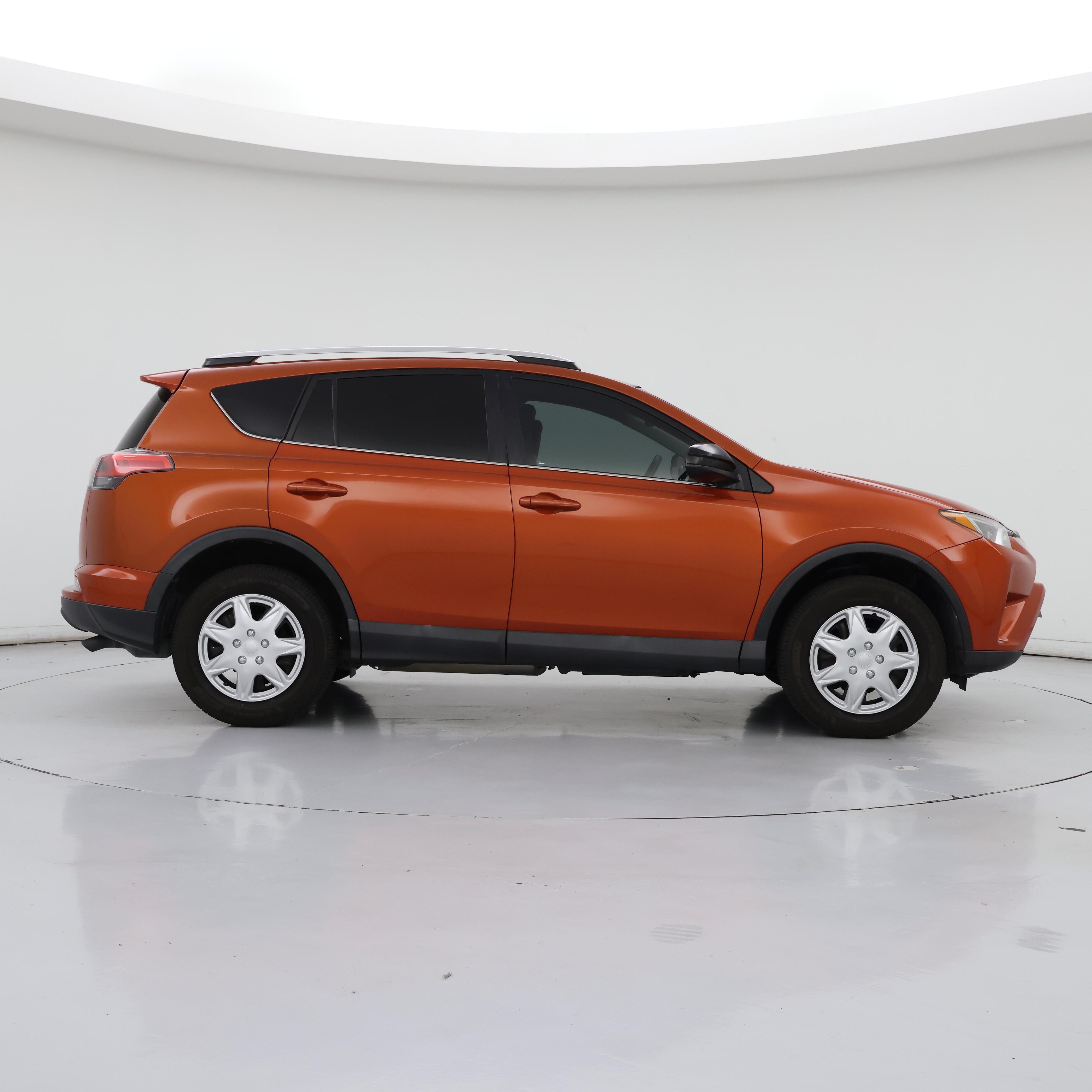 Thumbnail: 2016 Toyota RAV4 - 7