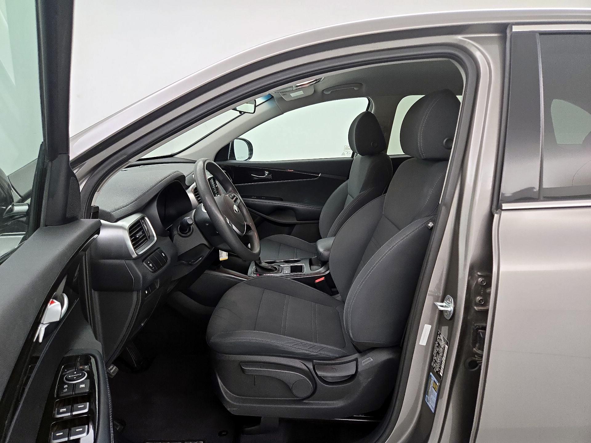 Thumbnail: 2019 Kia Sorento - 11