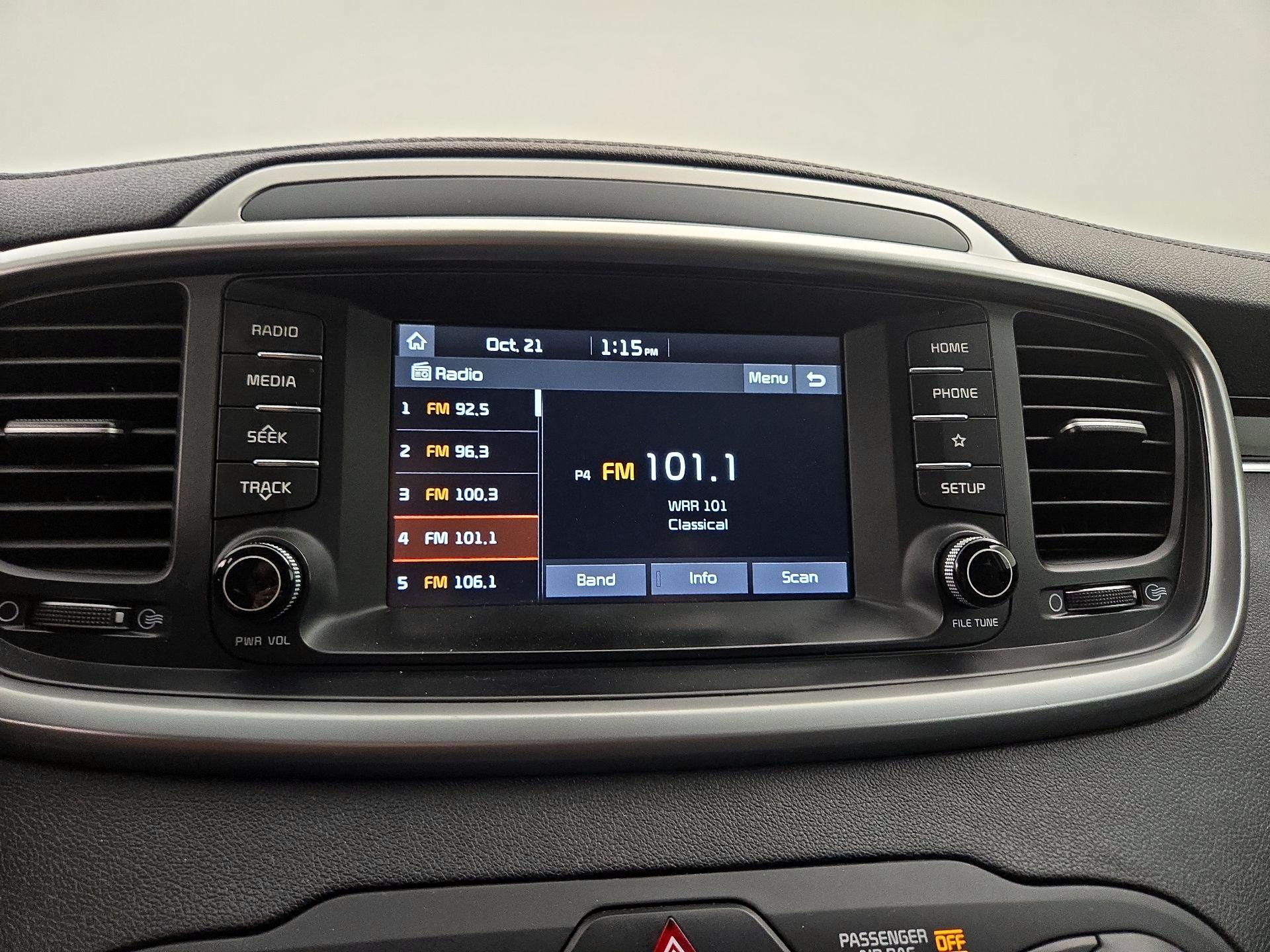 Thumbnail: 2019 Kia Sorento - 15