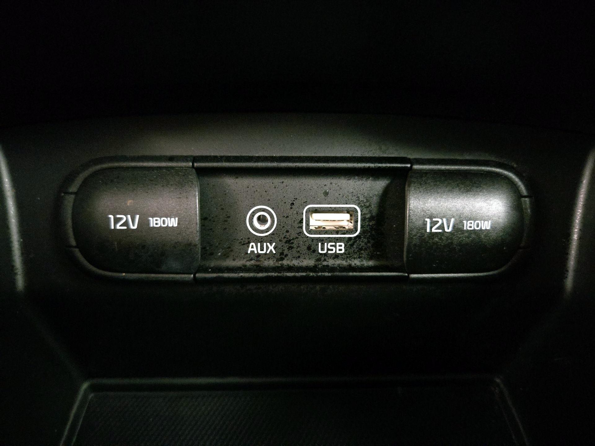 Thumbnail: 2019 Kia Sorento - 18