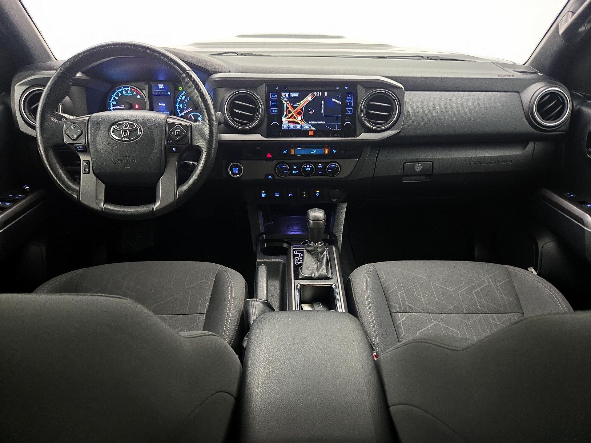 Thumbnail: 2017 Toyota Tacoma - 9