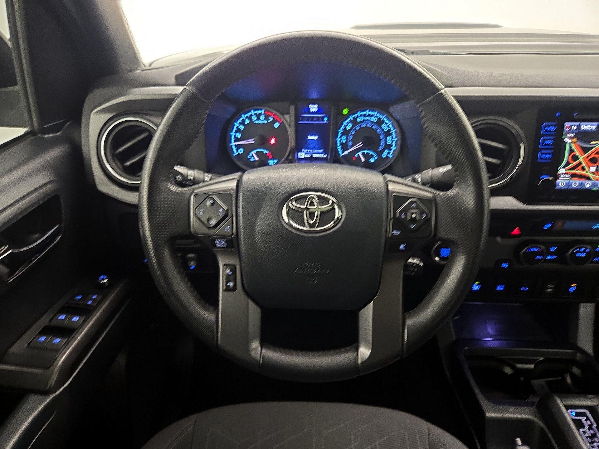 Thumbnail: 2017 Toyota Tacoma - 10