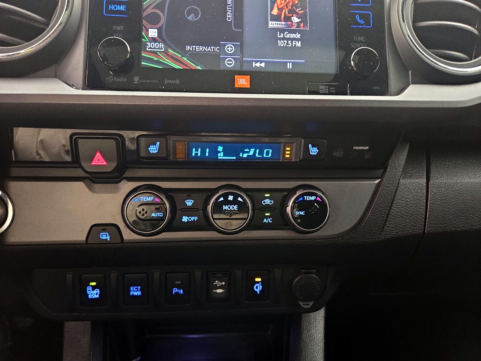 Thumbnail: 2017 Toyota Tacoma - 17