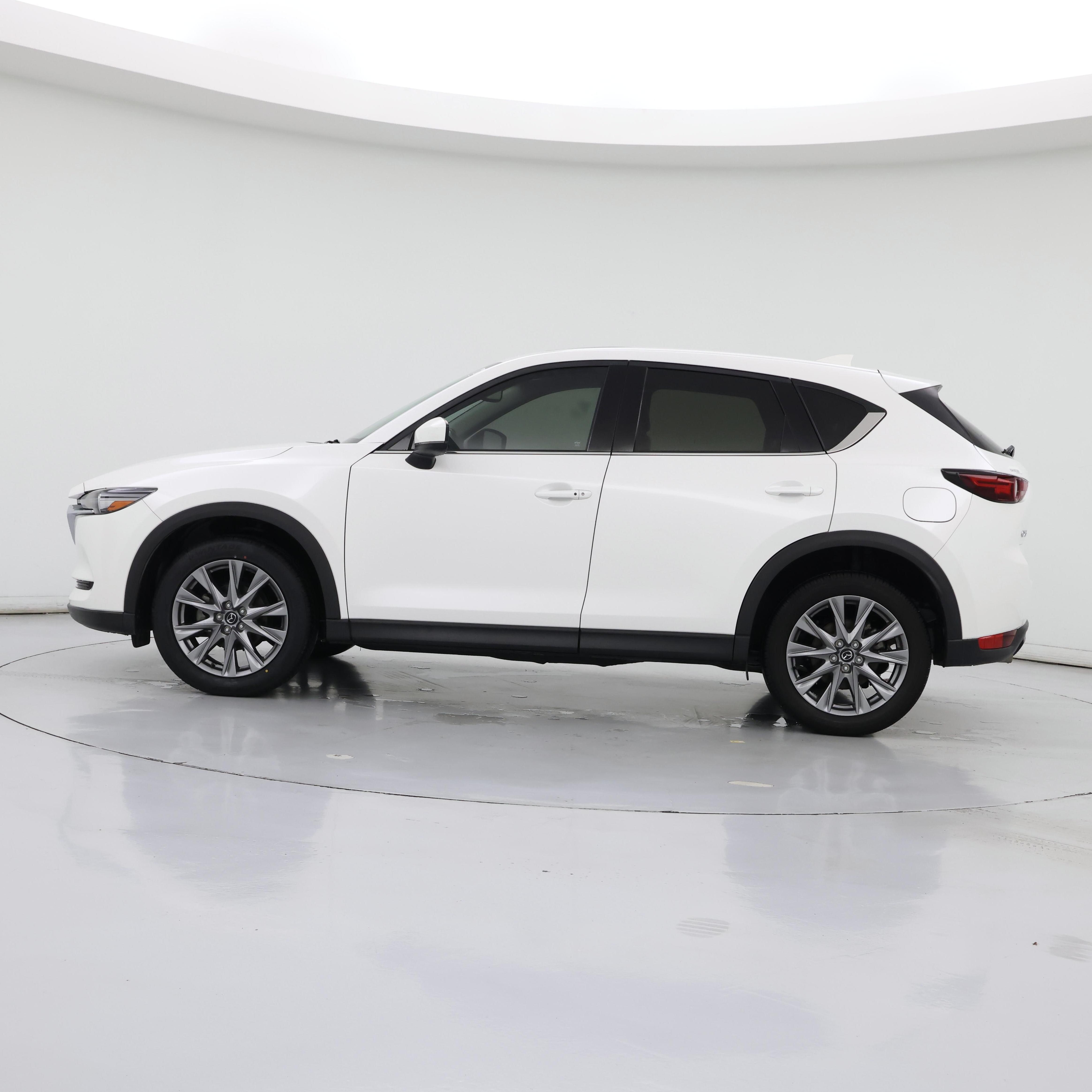 Thumbnail: 2021 Mazda CX-5 - 3
