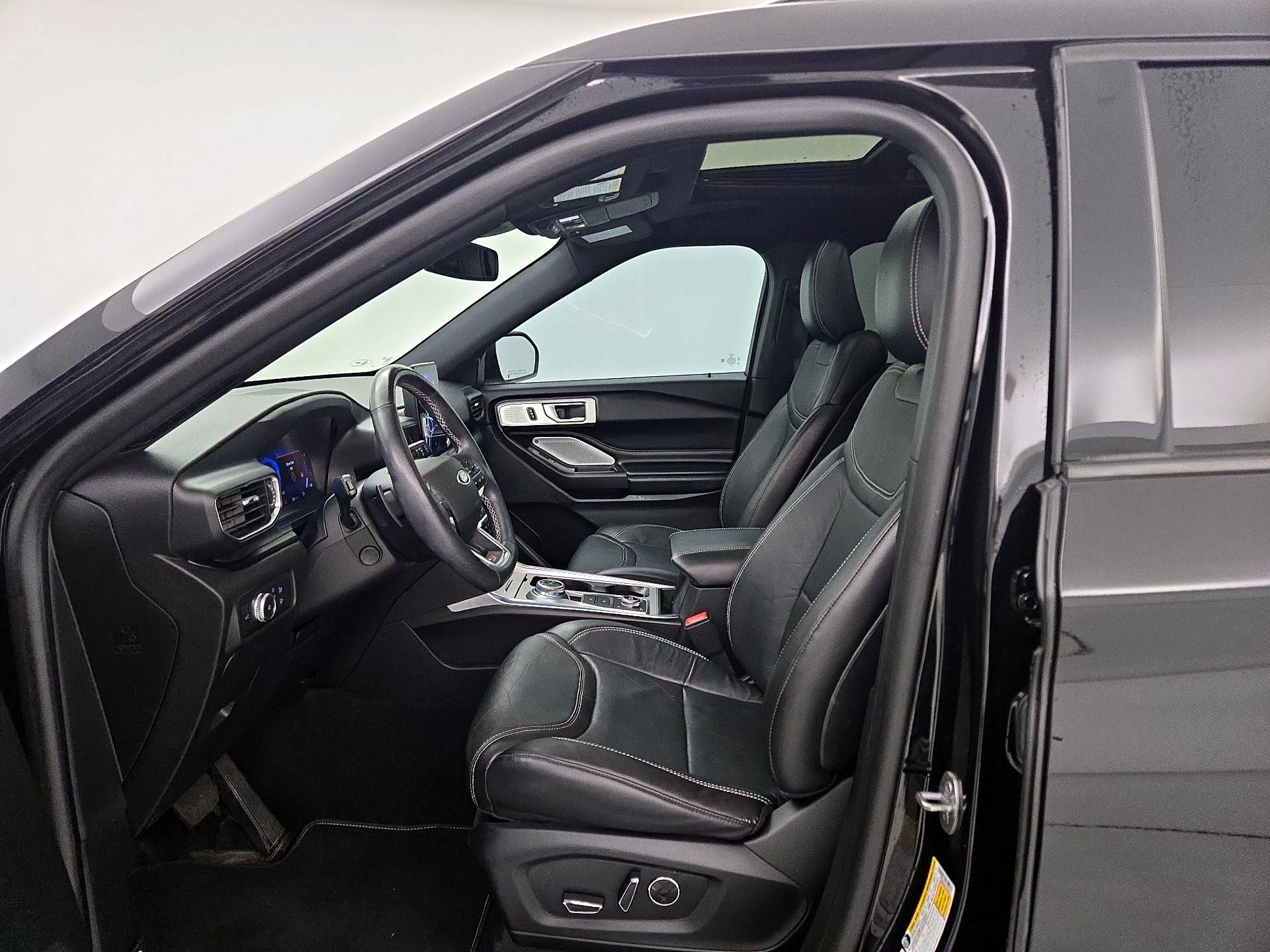 Thumbnail: 2020 Ford Explorer - 11