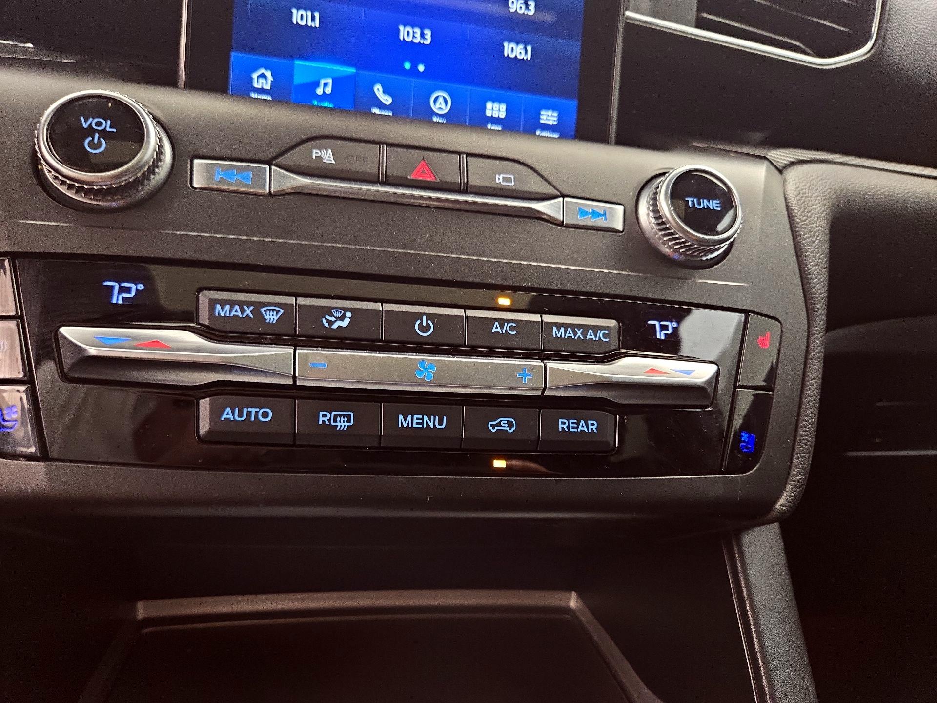 Thumbnail: 2020 Ford Explorer - 17