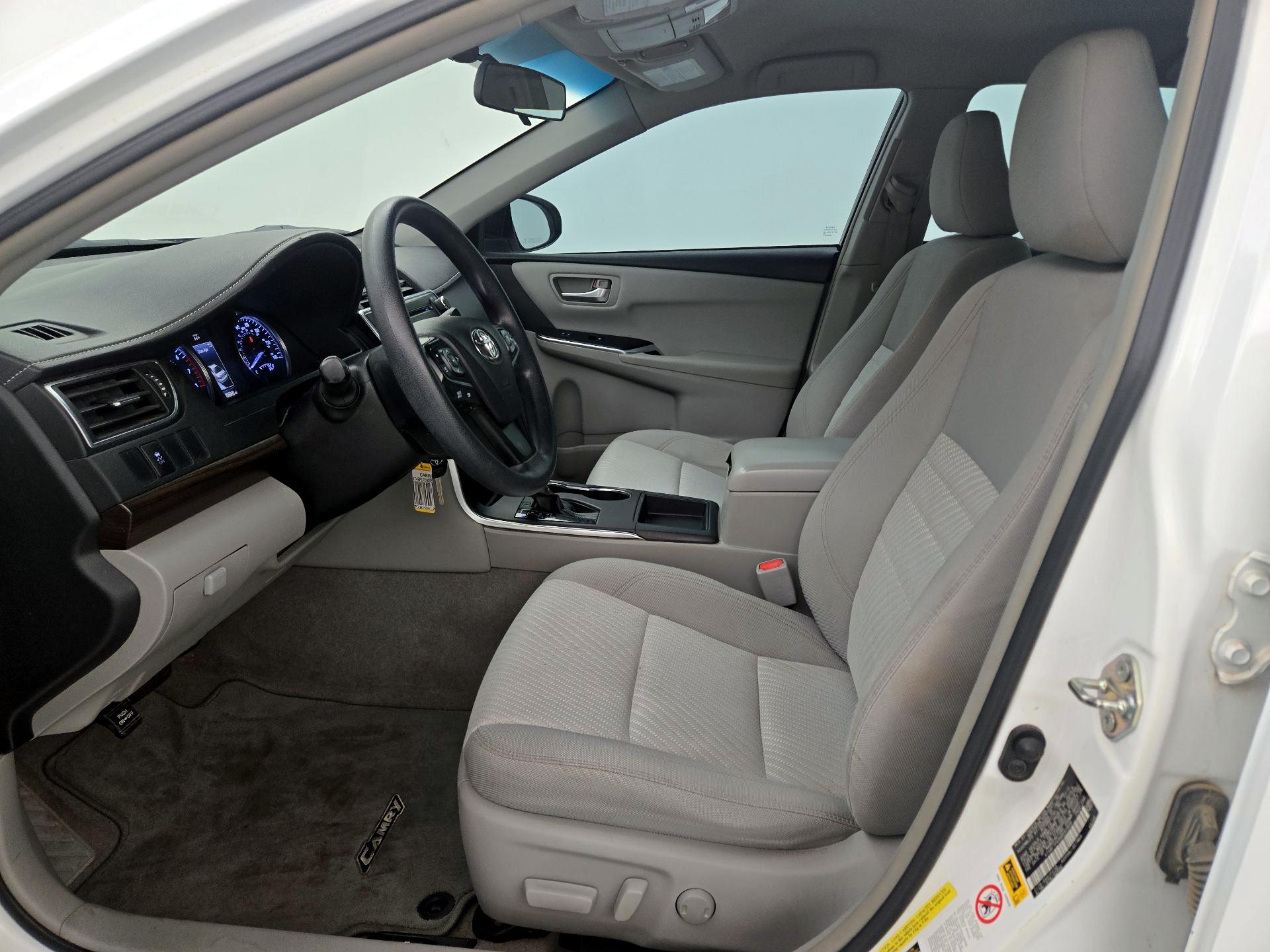 Thumbnail: 2016 Toyota Camry - 11