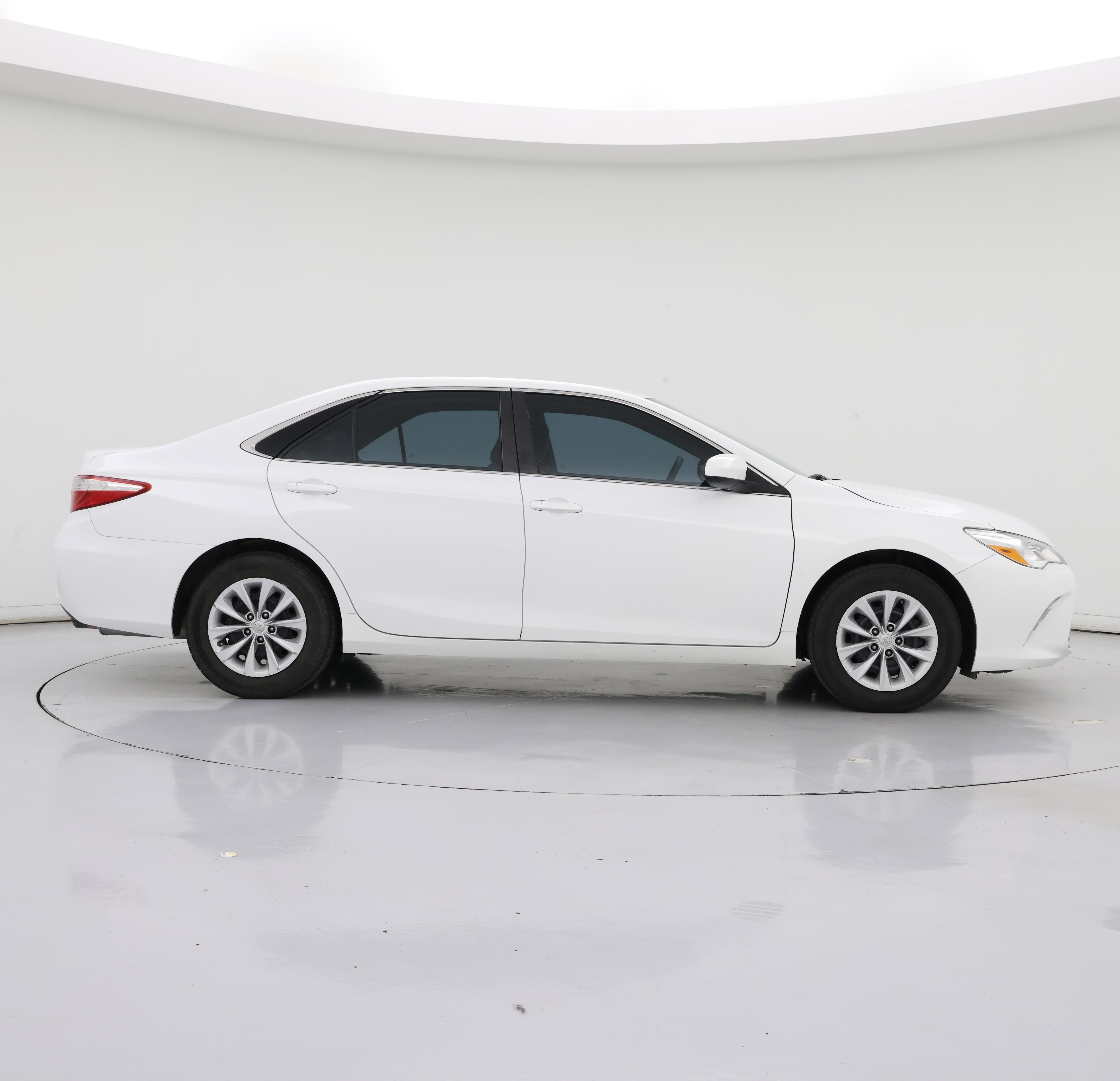 Thumbnail: 2016 Toyota Camry - 7