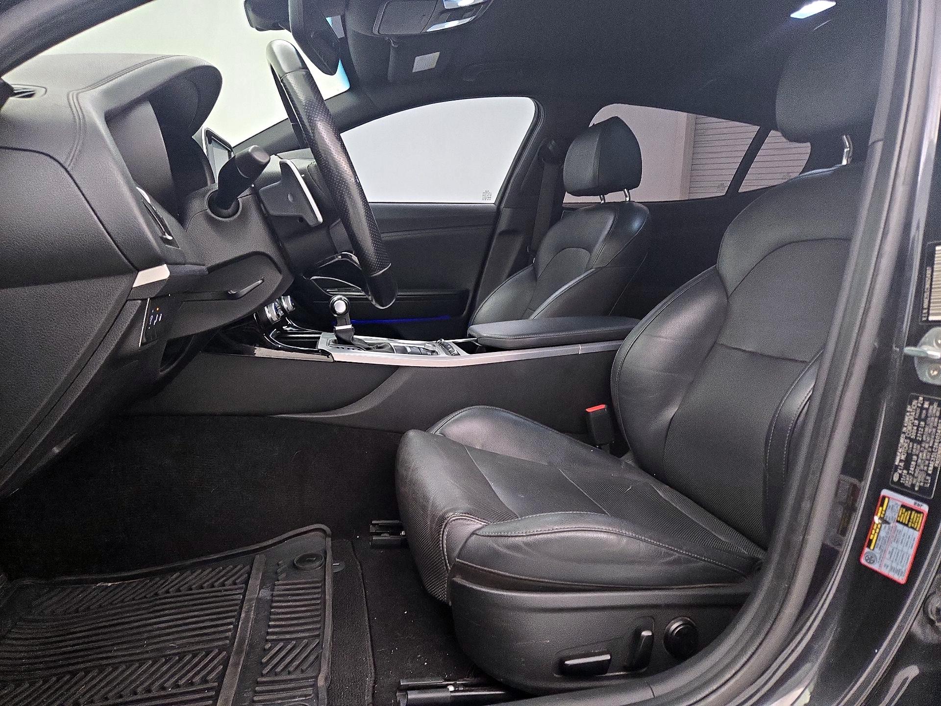 Thumbnail: 2019 Kia Stinger - 11