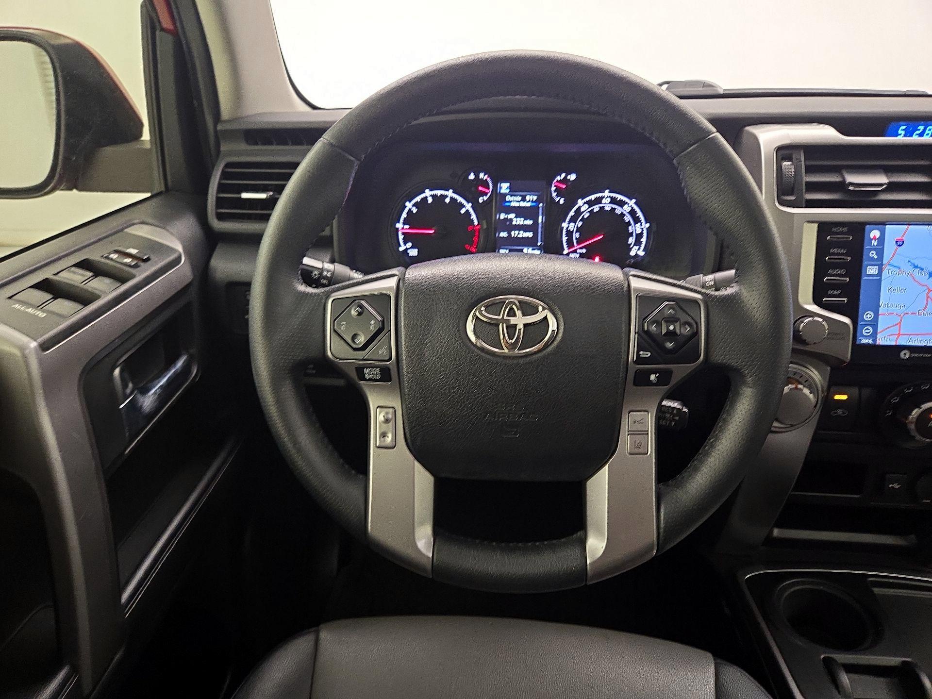 Thumbnail: 2021 Toyota 4Runner - 10