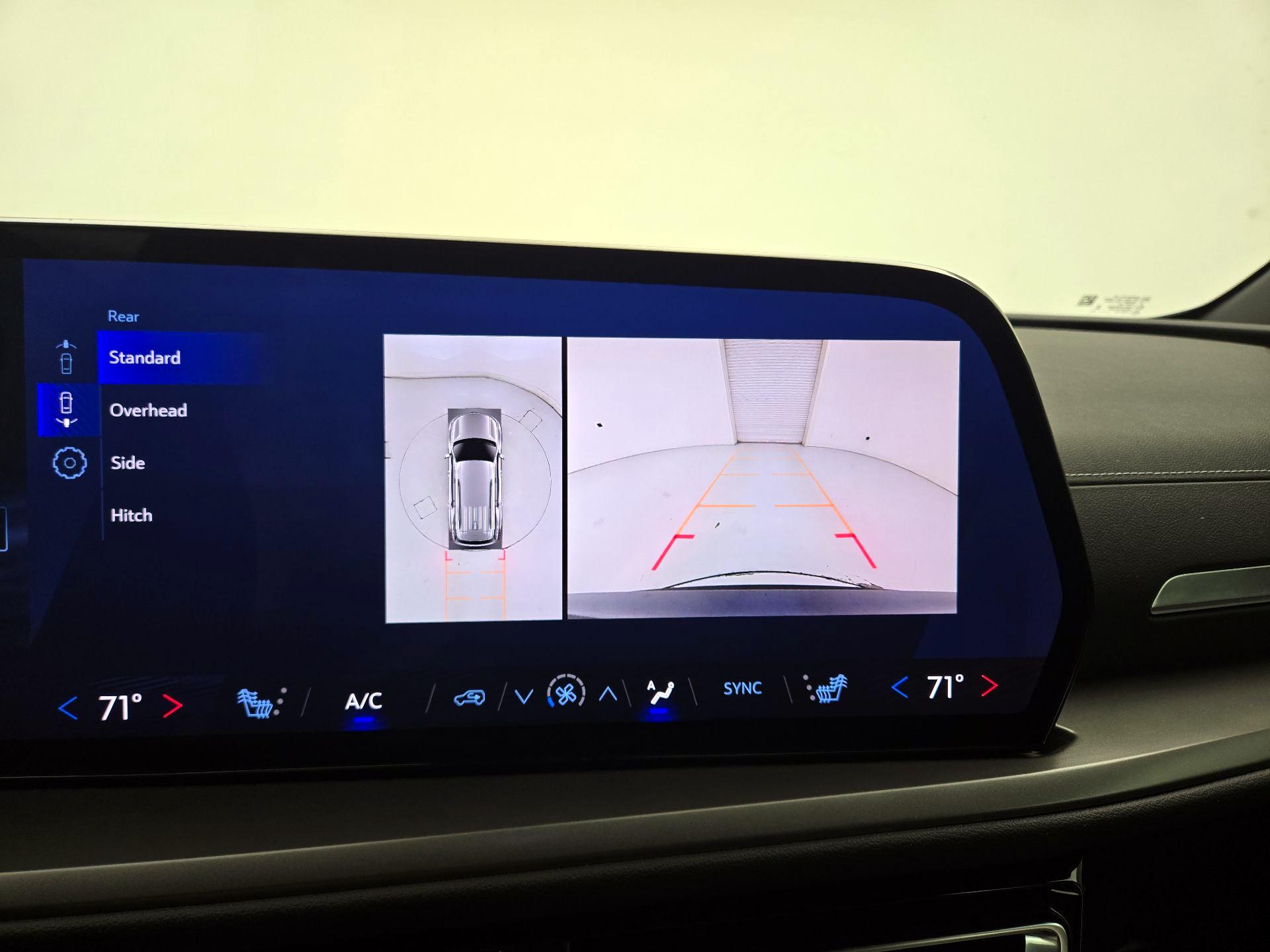 Thumbnail: 2025 Chevrolet Traverse - 15