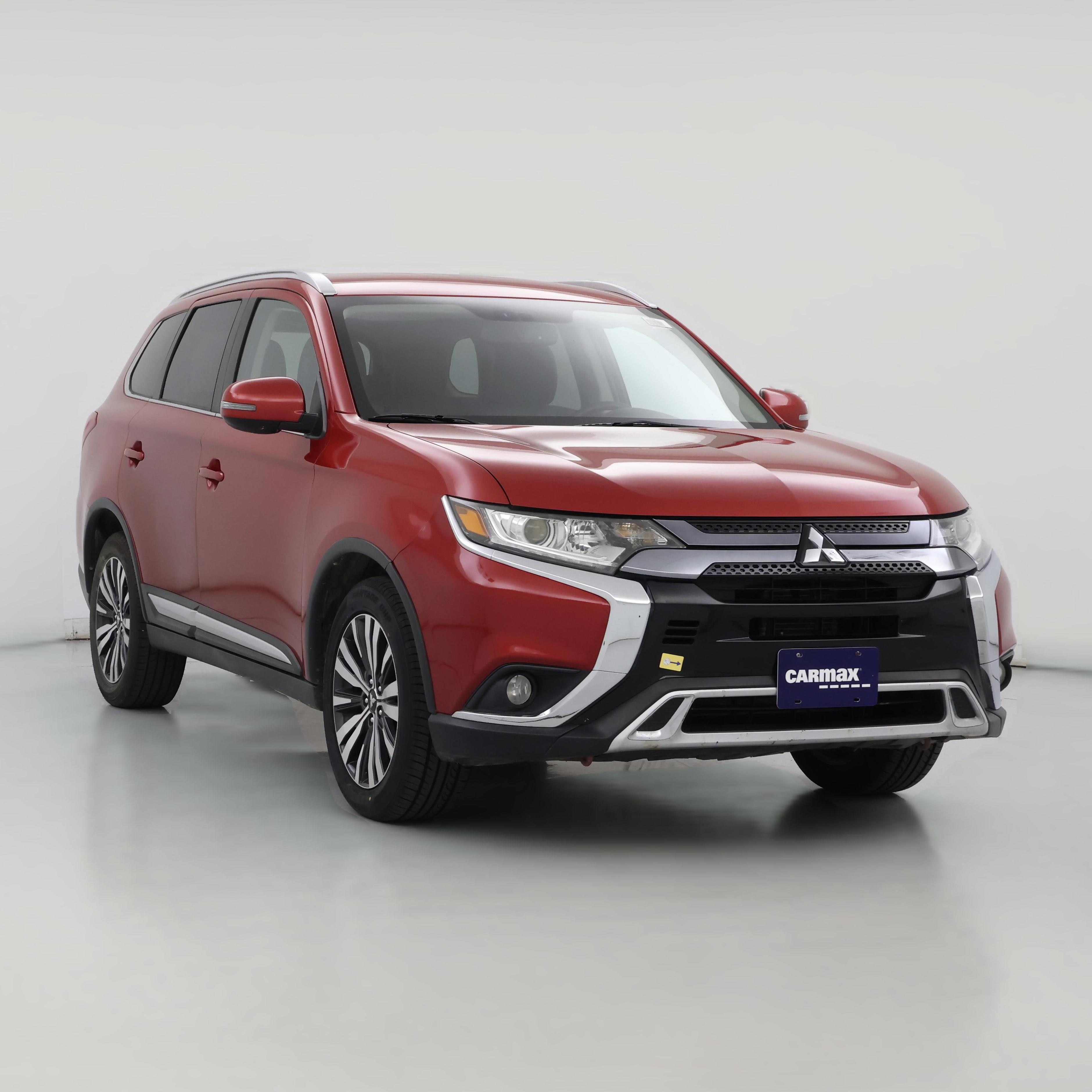 Thumbnail: 2019 Mitsubishi Outlander - 1