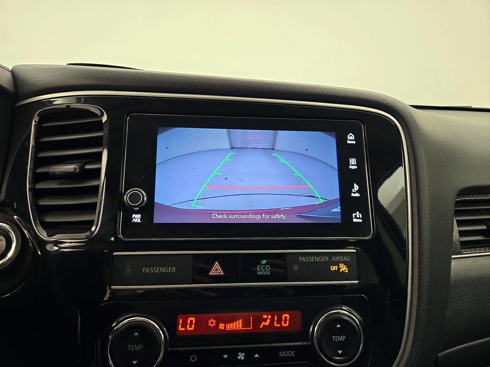 Thumbnail: 2019 Mitsubishi Outlander - 14