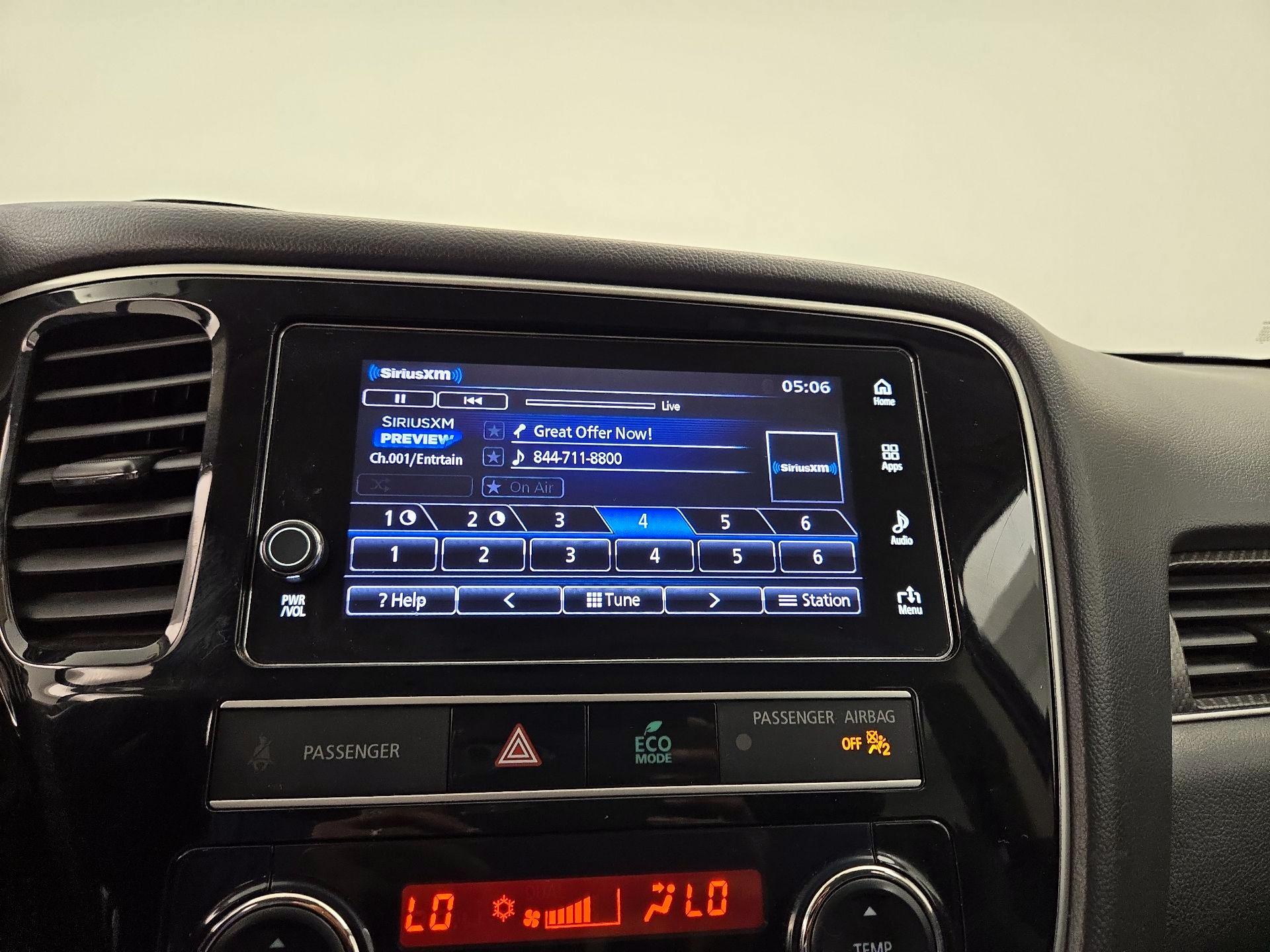 Thumbnail: 2019 Mitsubishi Outlander - 15