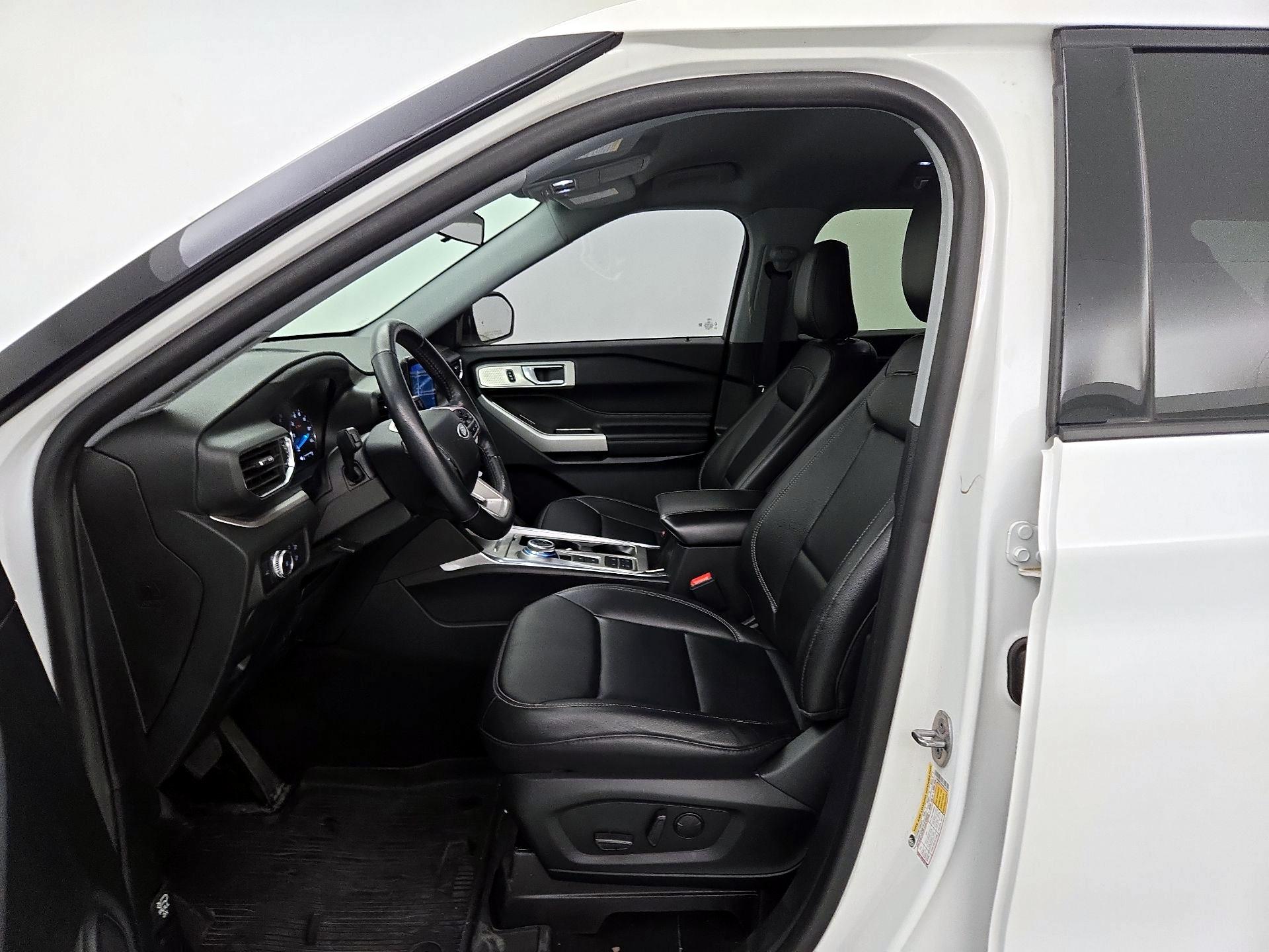 Thumbnail: 2021 Ford Explorer - 11