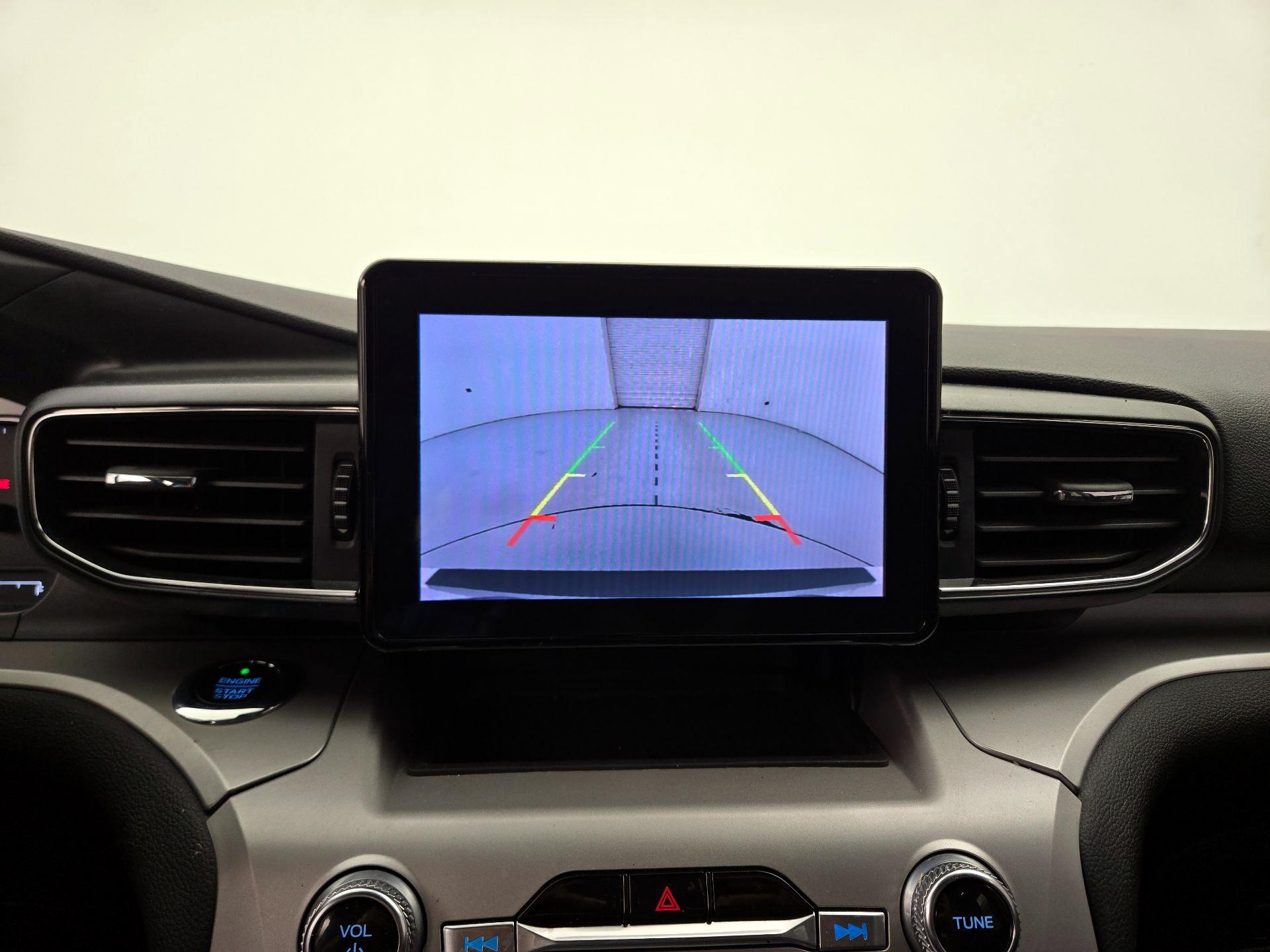 Thumbnail: 2021 Ford Explorer - 15