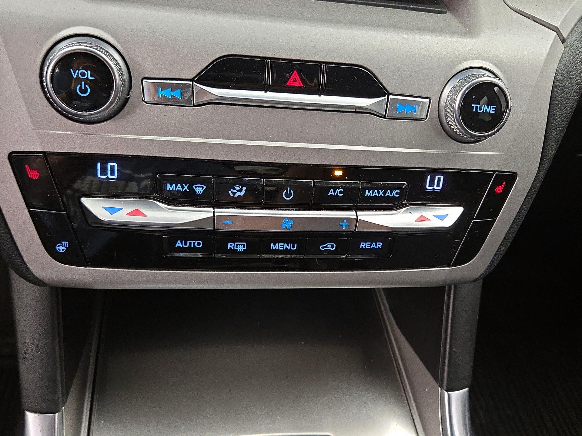 Thumbnail: 2021 Ford Explorer - 17