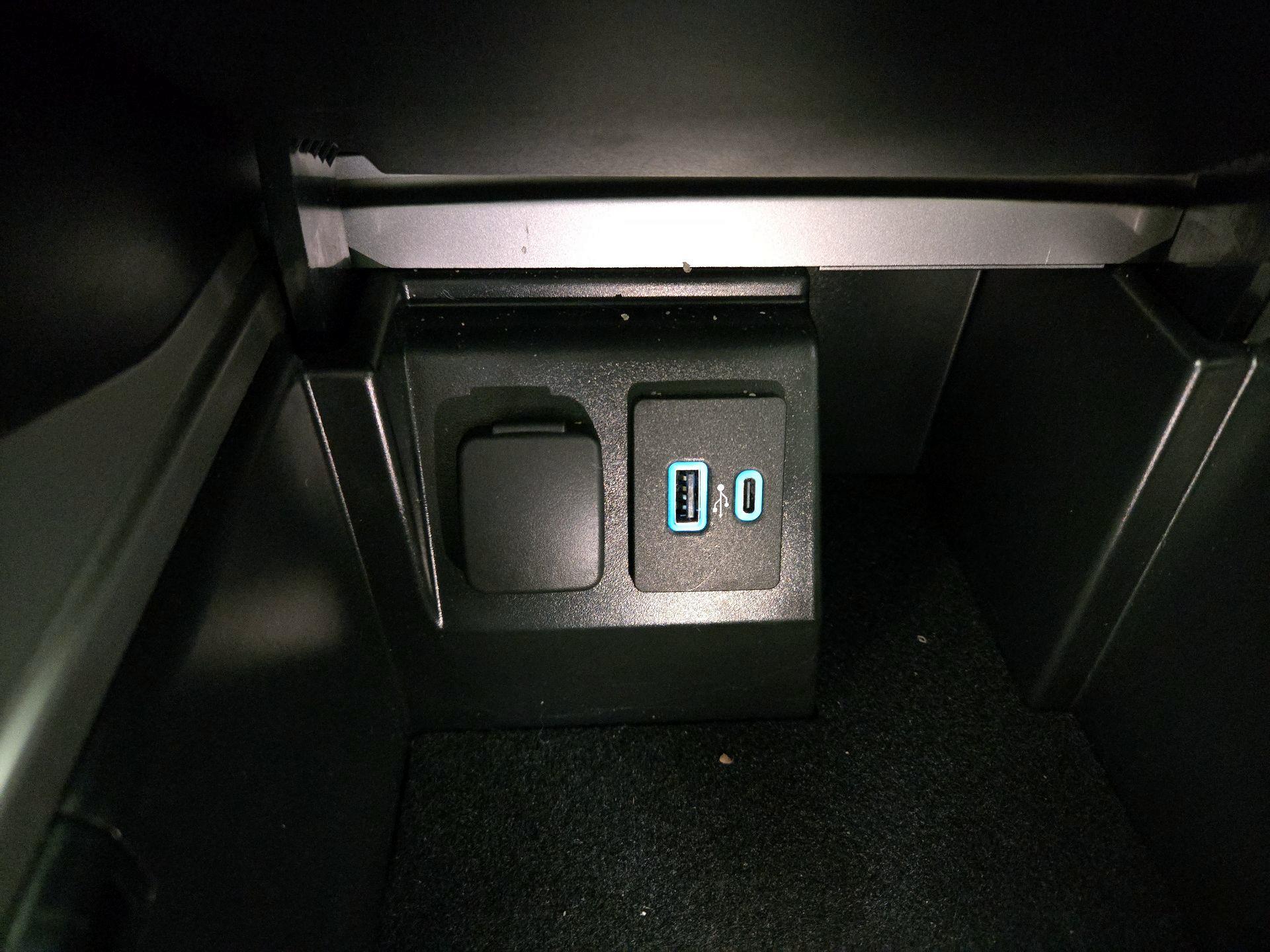 Thumbnail: 2021 Ford Explorer - 19