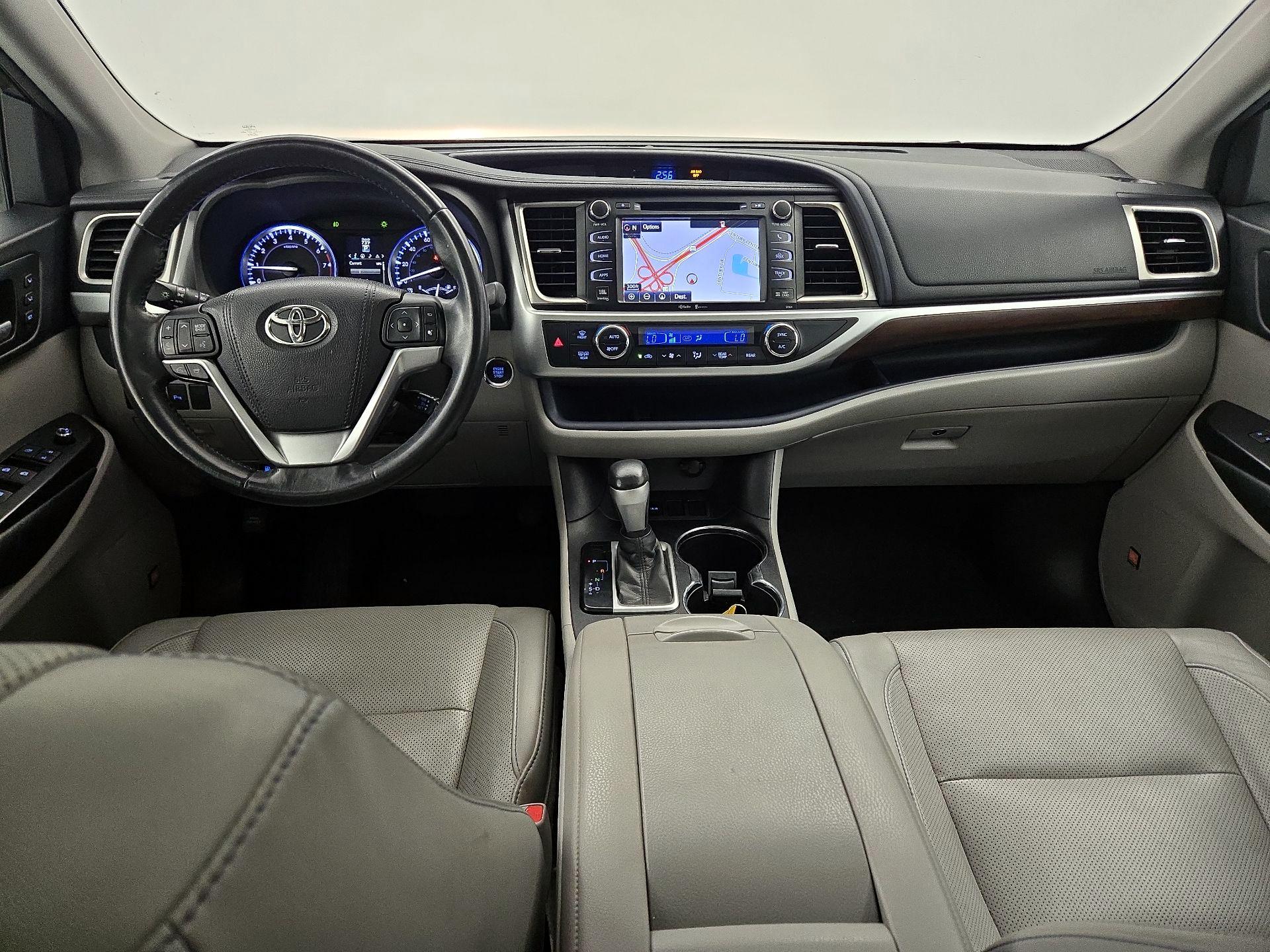 Thumbnail: 2015 Toyota Highlander - 9