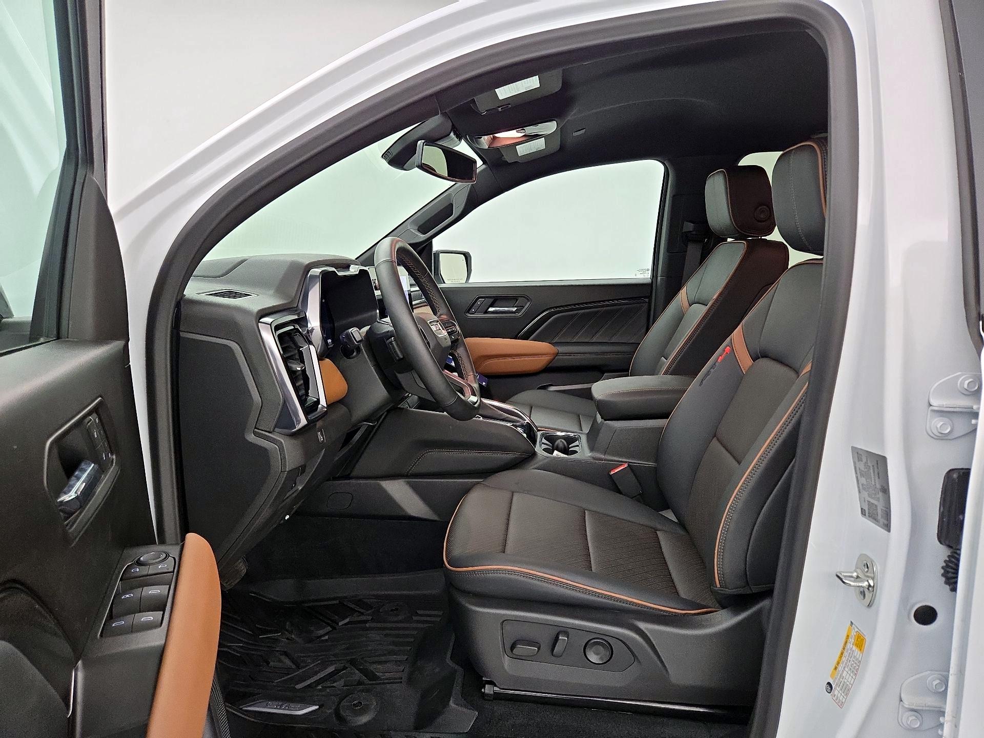 Thumbnail: 2025 GMC Canyon - 11