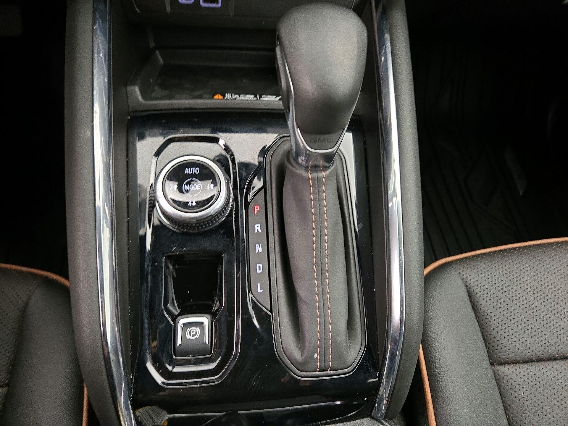 Thumbnail: 2025 GMC Canyon - 18