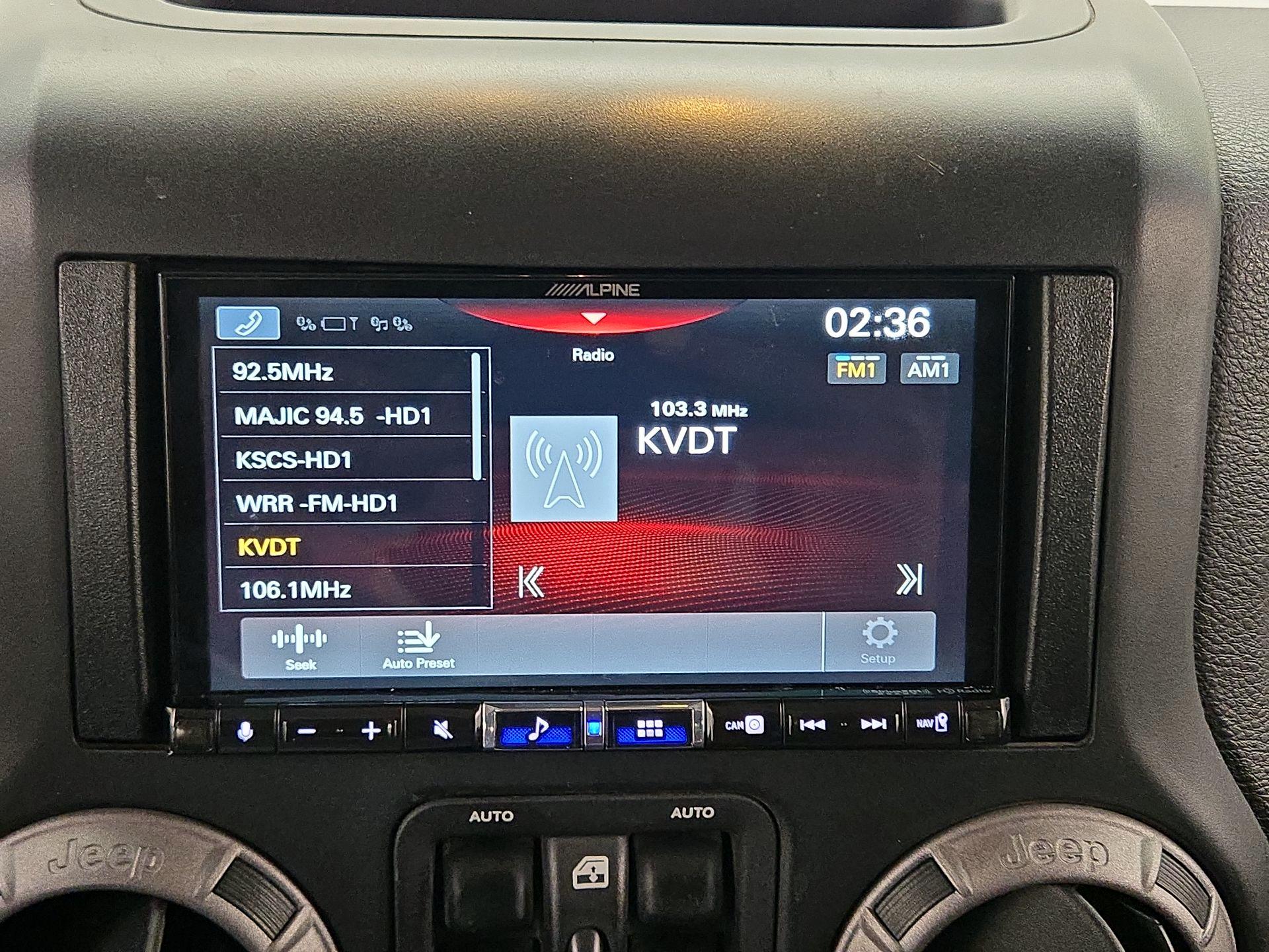 Thumbnail: 2016 Jeep Wrangler - 14