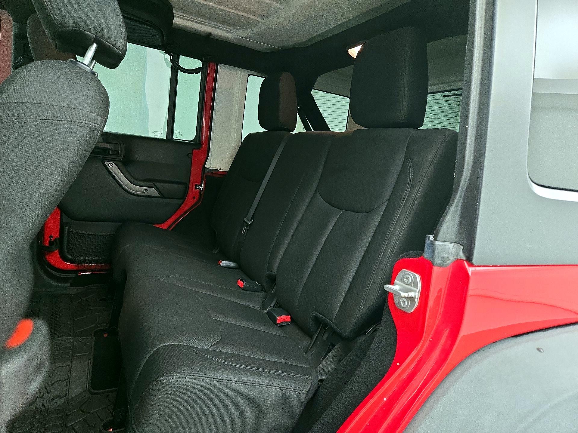 Thumbnail: 2016 Jeep Wrangler - 18