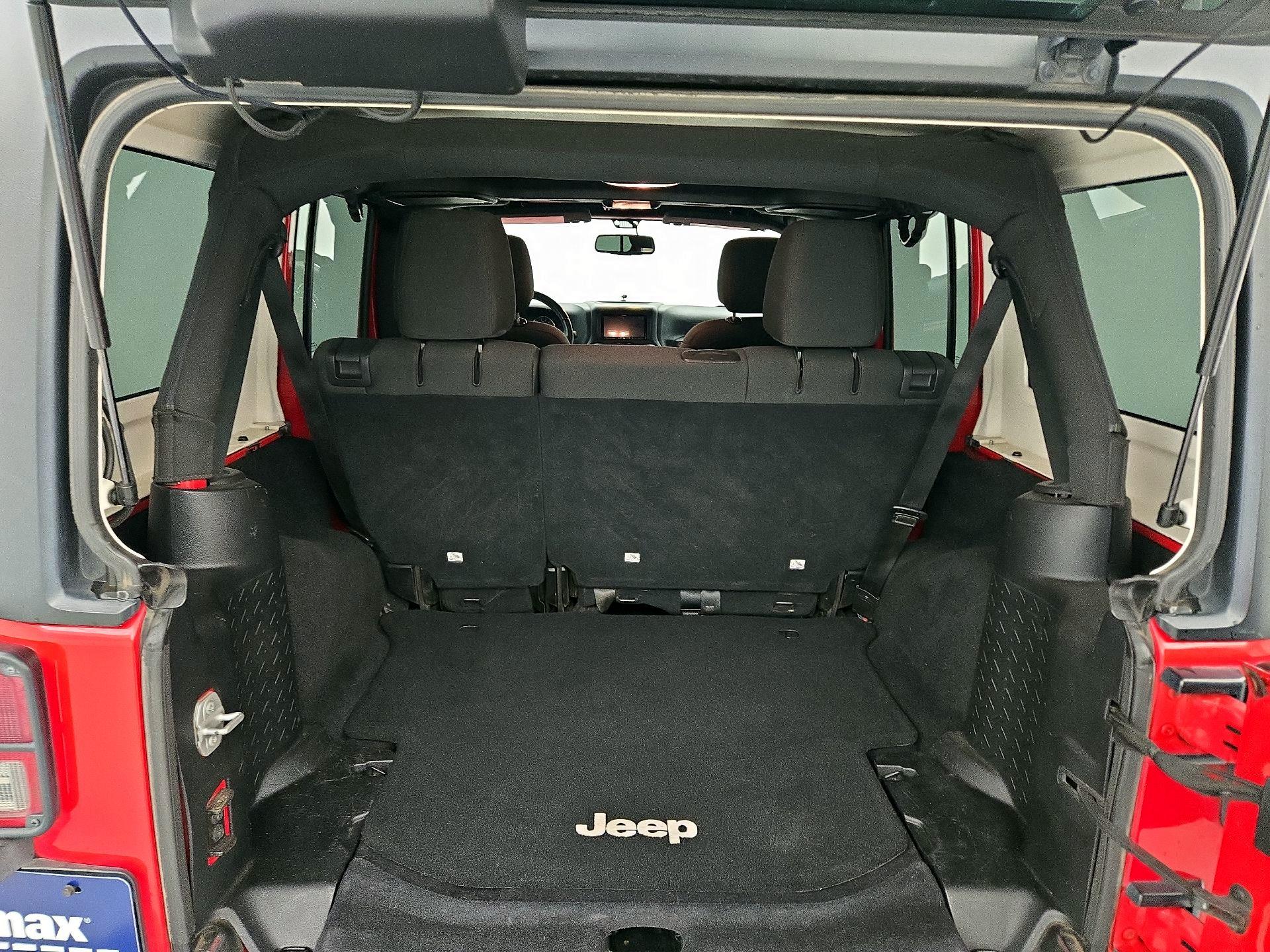 Thumbnail: 2016 Jeep Wrangler - 19