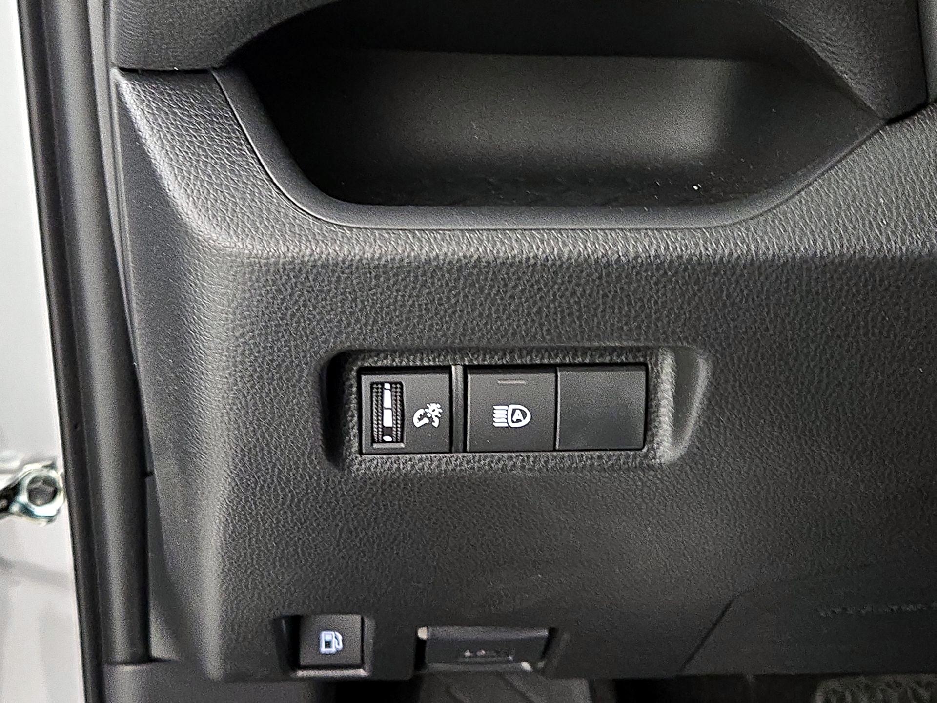 Thumbnail: 2025 Toyota RAV4 - 13