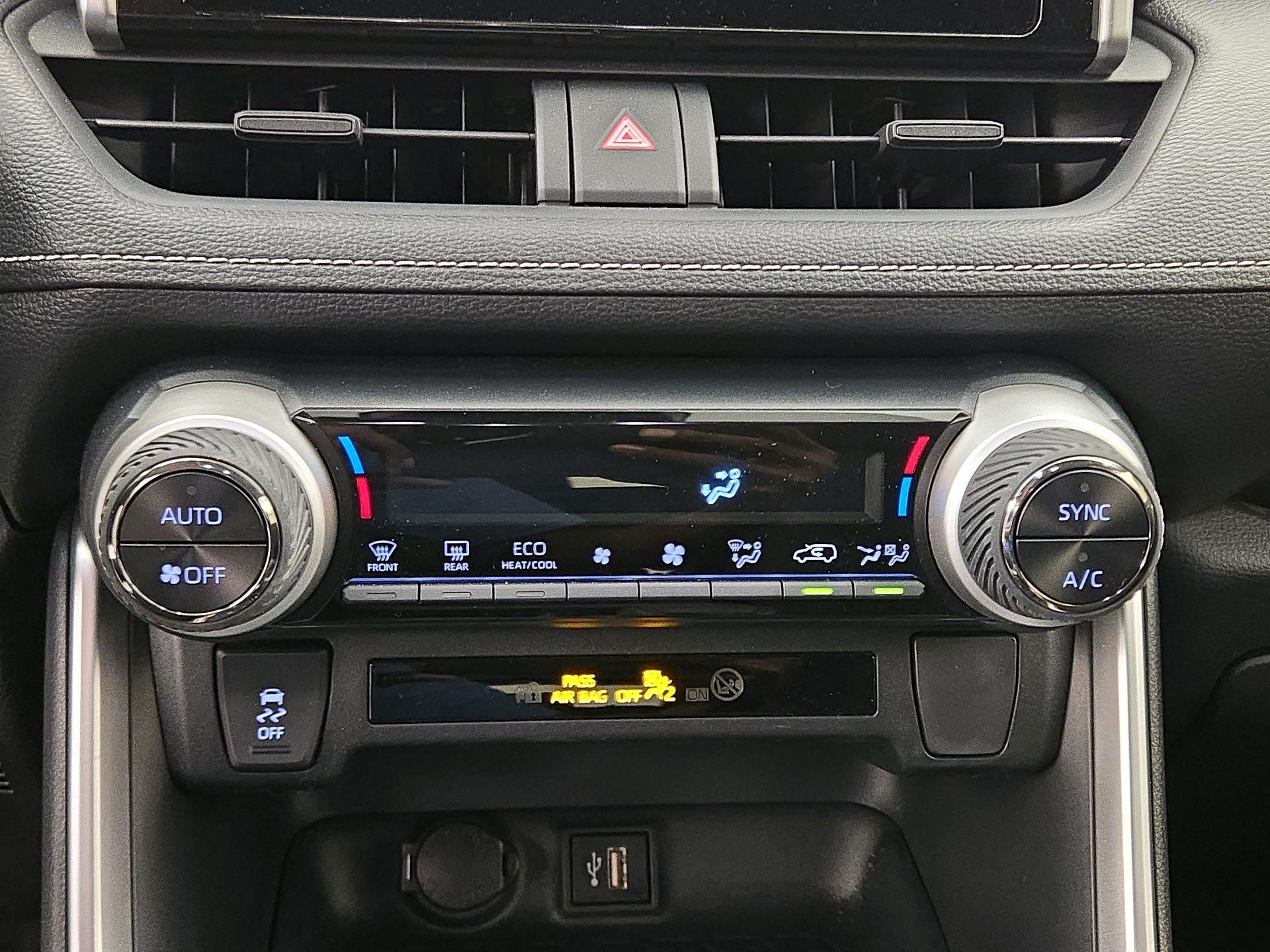 Thumbnail: 2025 Toyota RAV4 - 16