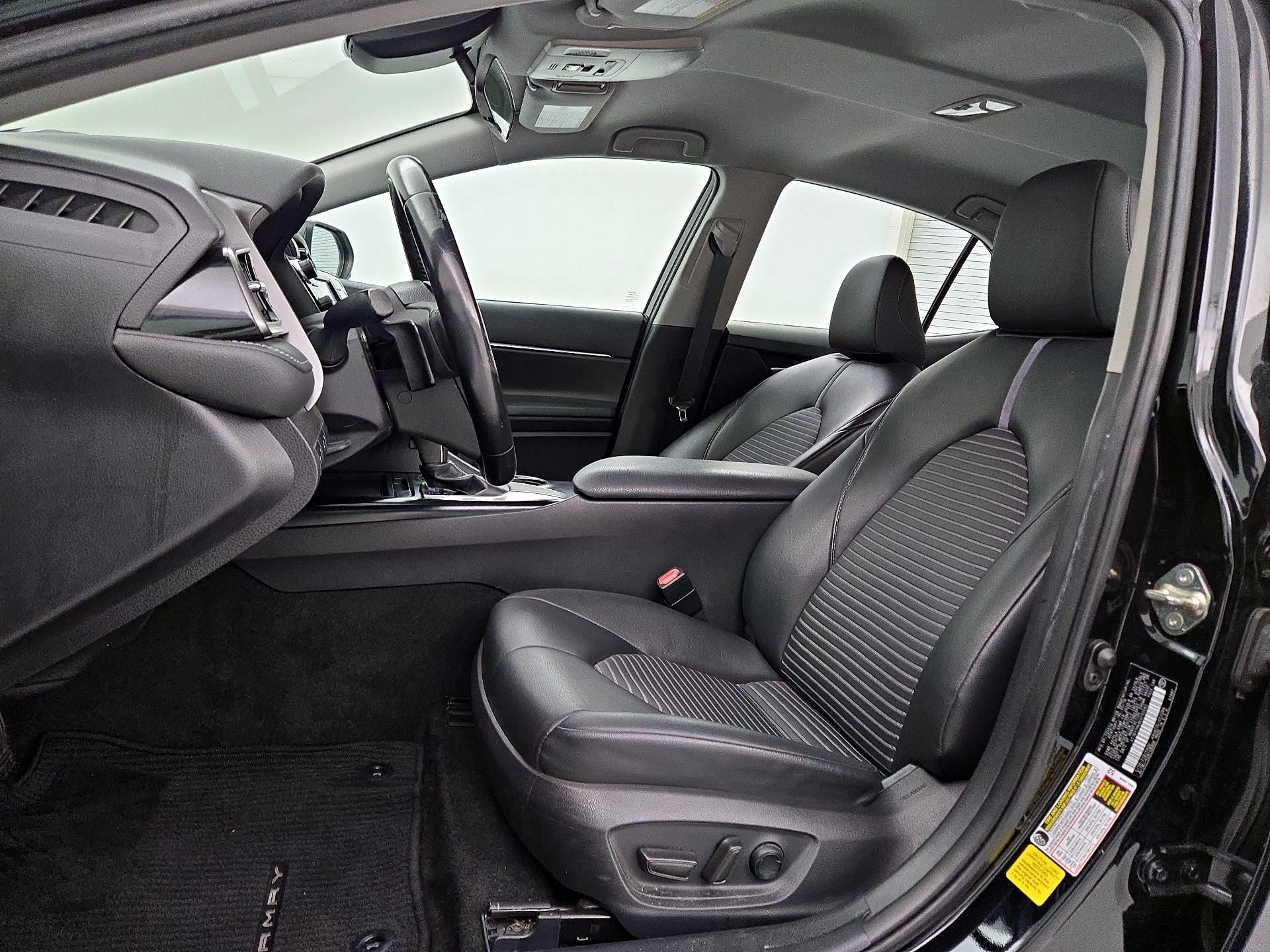 Thumbnail: 2019 Toyota Camry - 11