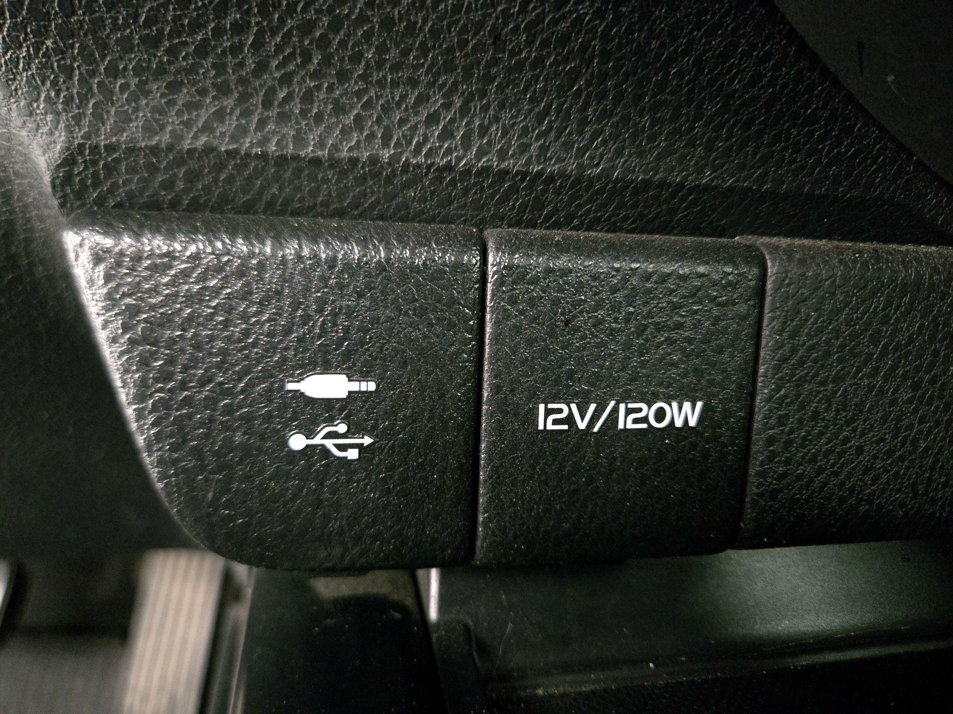 Thumbnail: 2019 Toyota Camry - 18