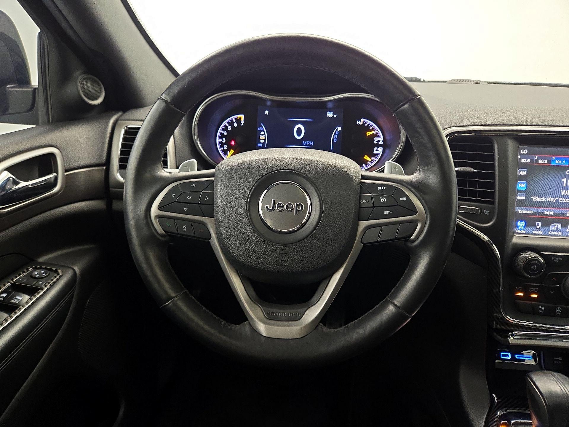 Thumbnail: 2017 Jeep Grand Cherokee - 10