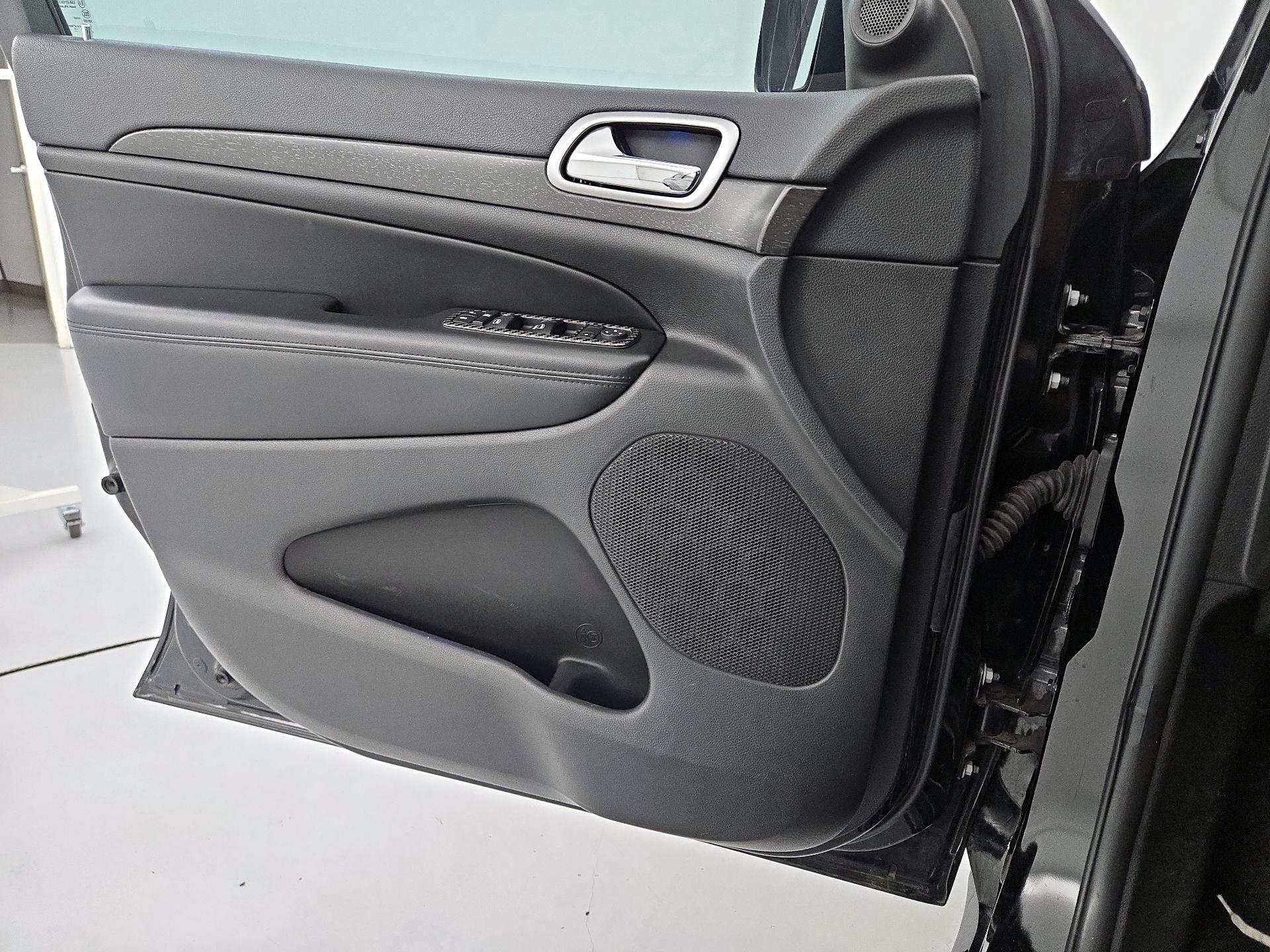 Thumbnail: 2017 Jeep Grand Cherokee - 12