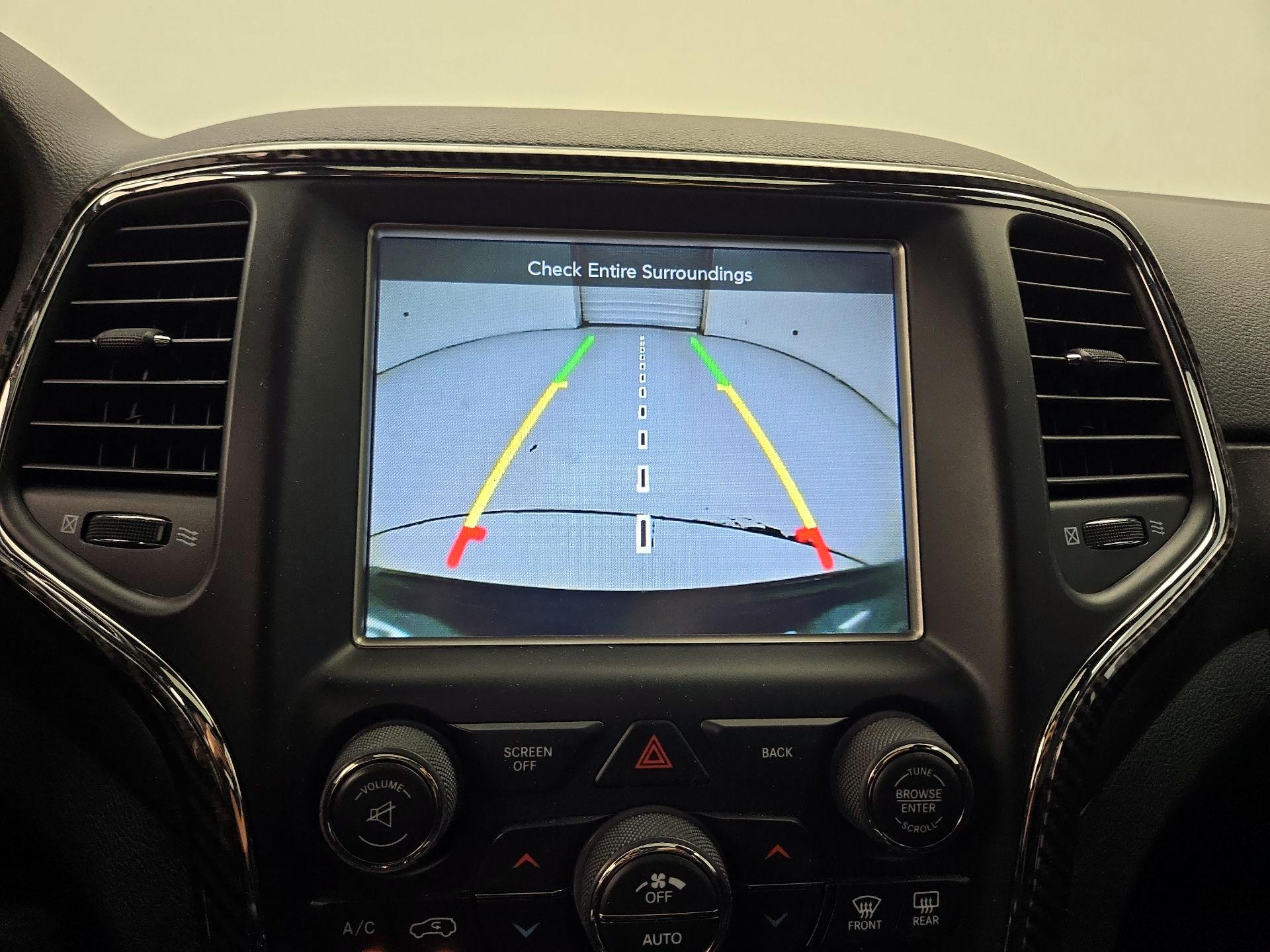 Thumbnail: 2017 Jeep Grand Cherokee - 14