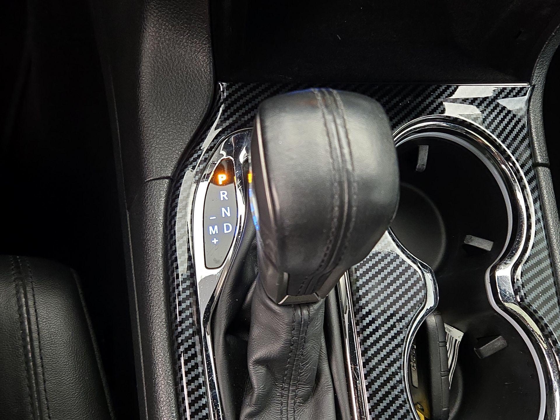 Thumbnail: 2017 Jeep Grand Cherokee - 17