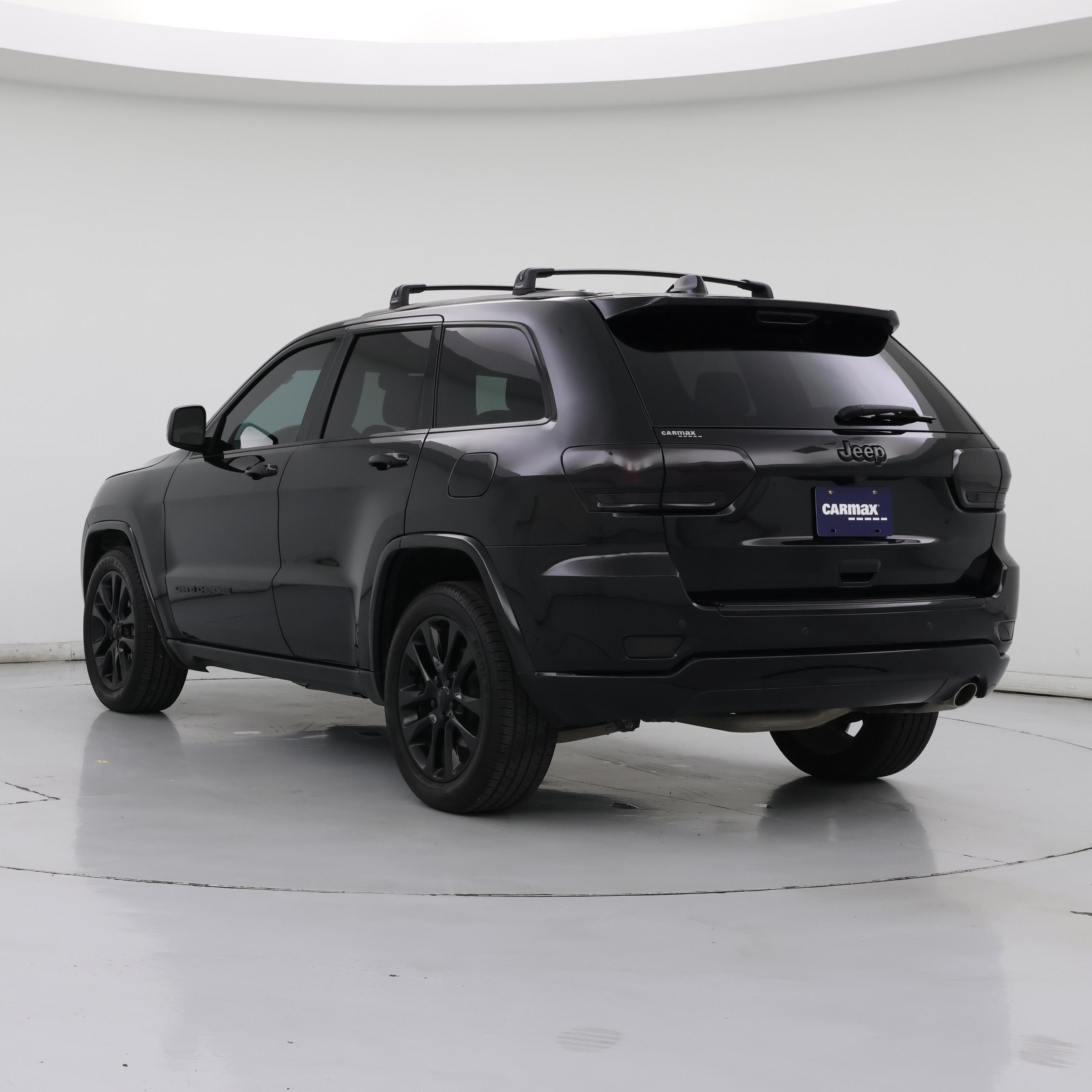 Thumbnail: 2017 Jeep Grand Cherokee - 2