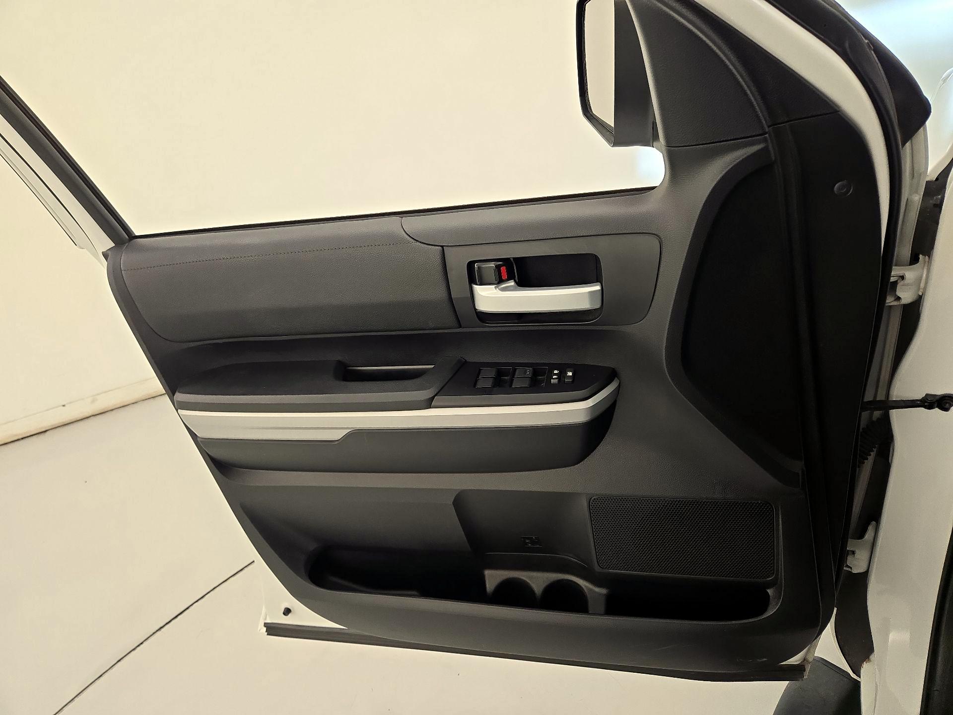 Thumbnail: 2020 Toyota Tundra - 12