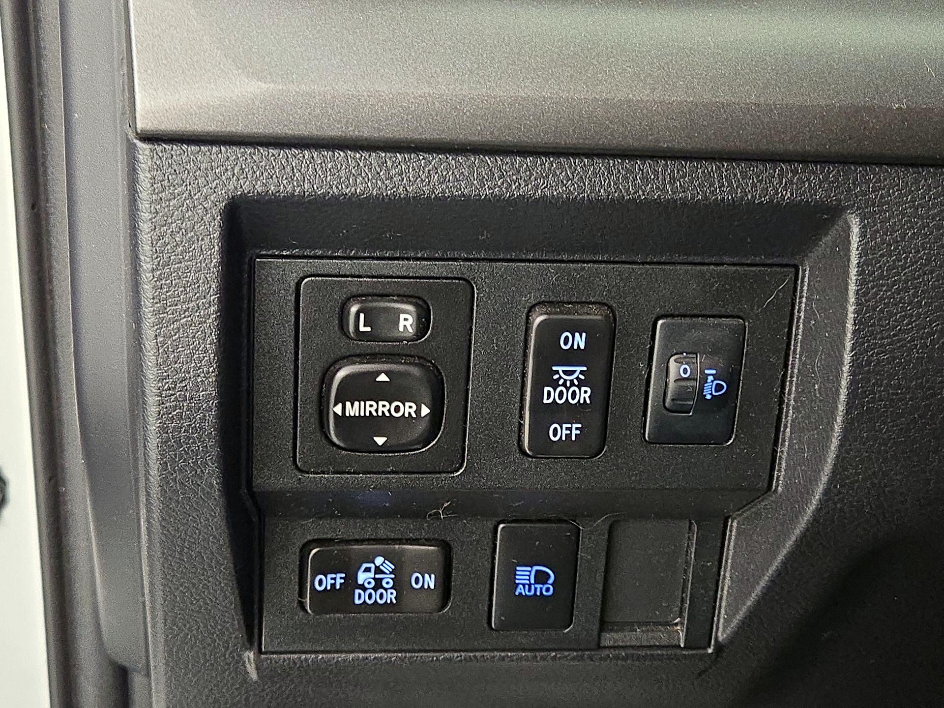 Thumbnail: 2020 Toyota Tundra - 13