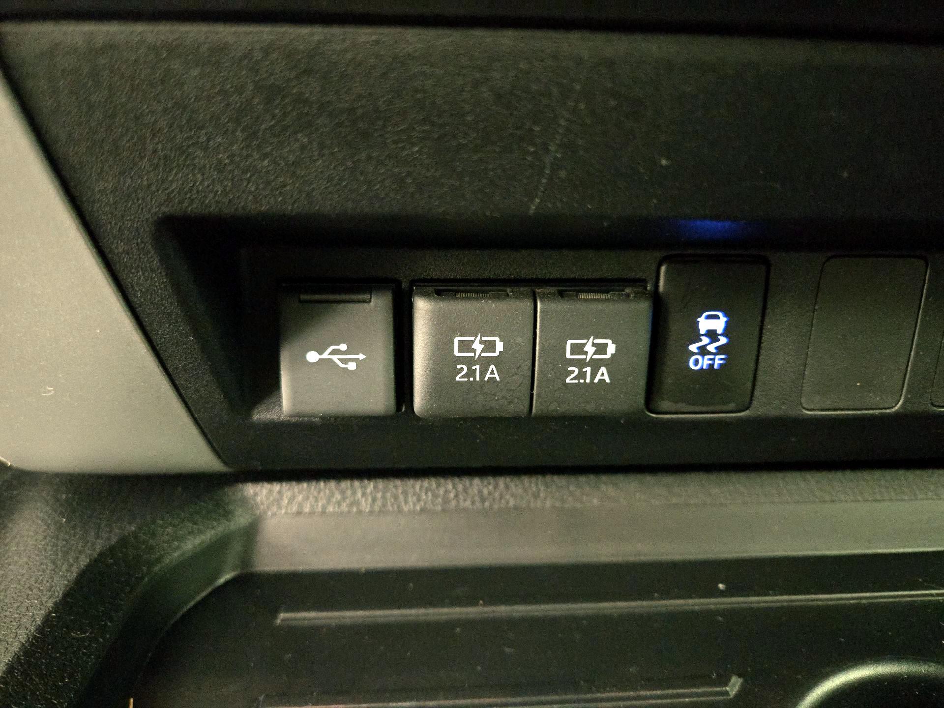 Thumbnail: 2020 Toyota Tundra - 18