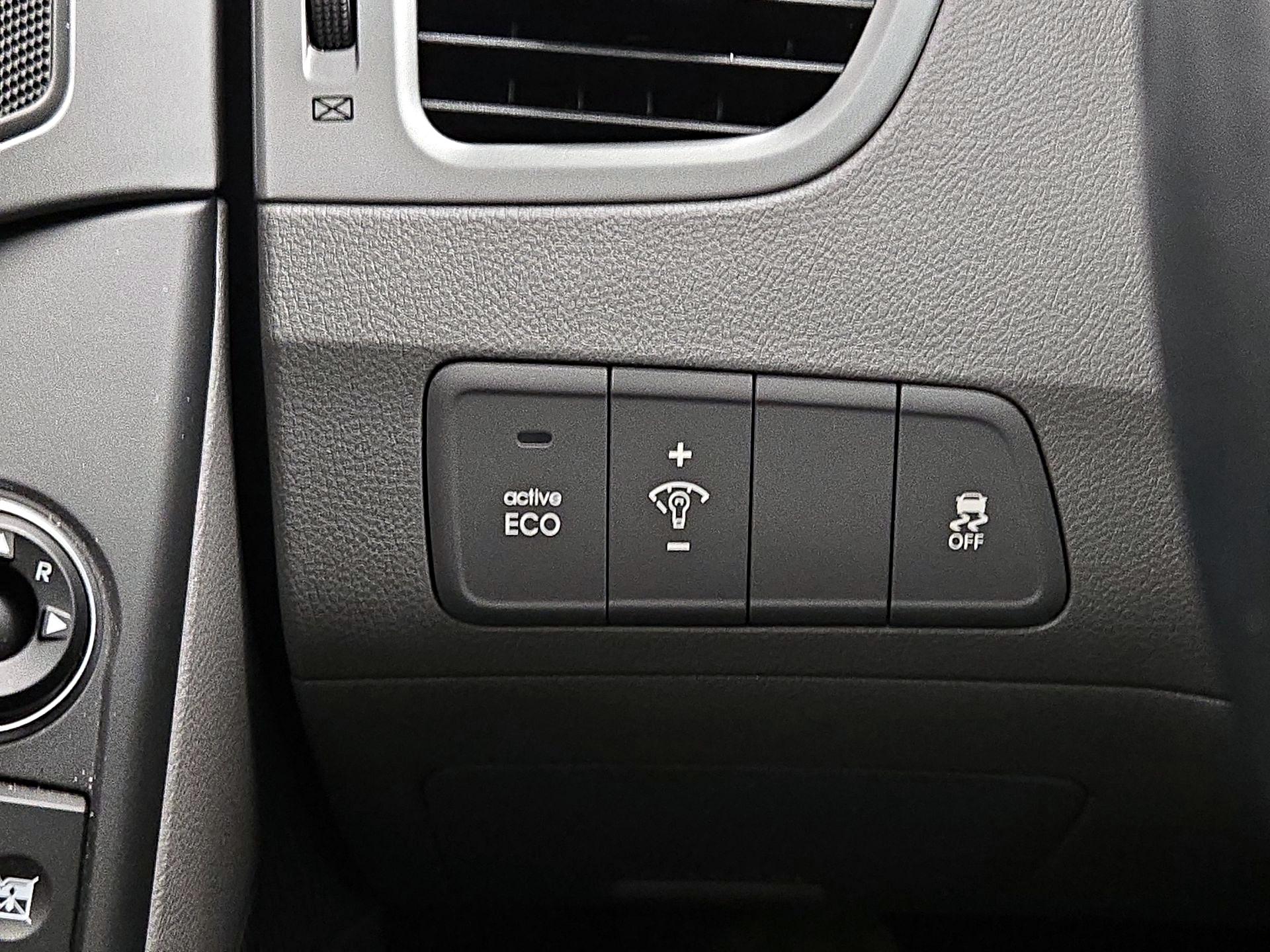 Thumbnail: 2014 Hyundai Elantra - 13