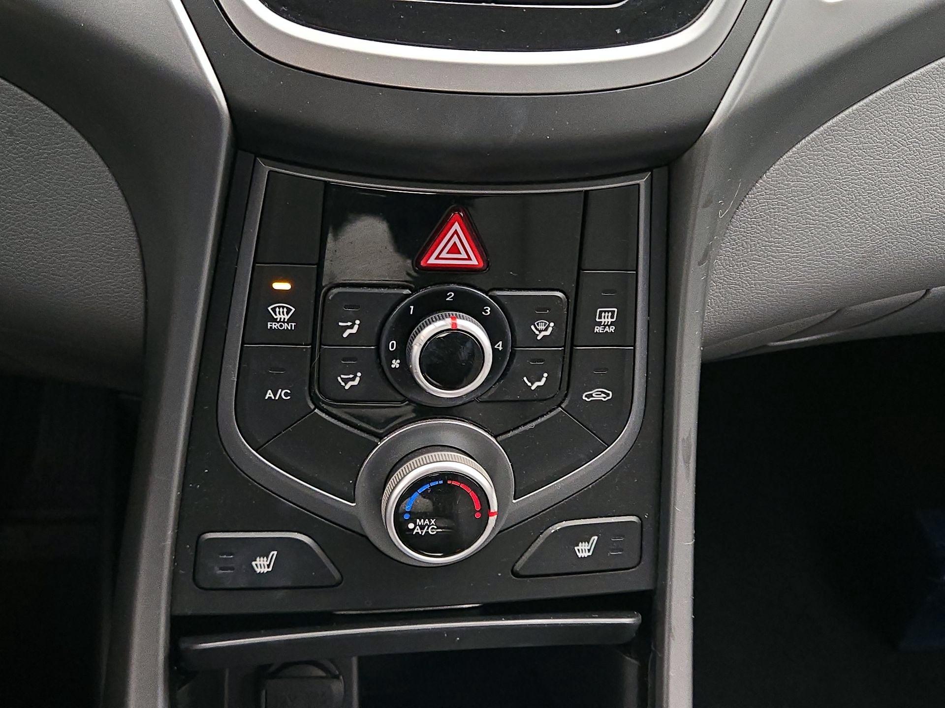 Thumbnail: 2014 Hyundai Elantra - 16