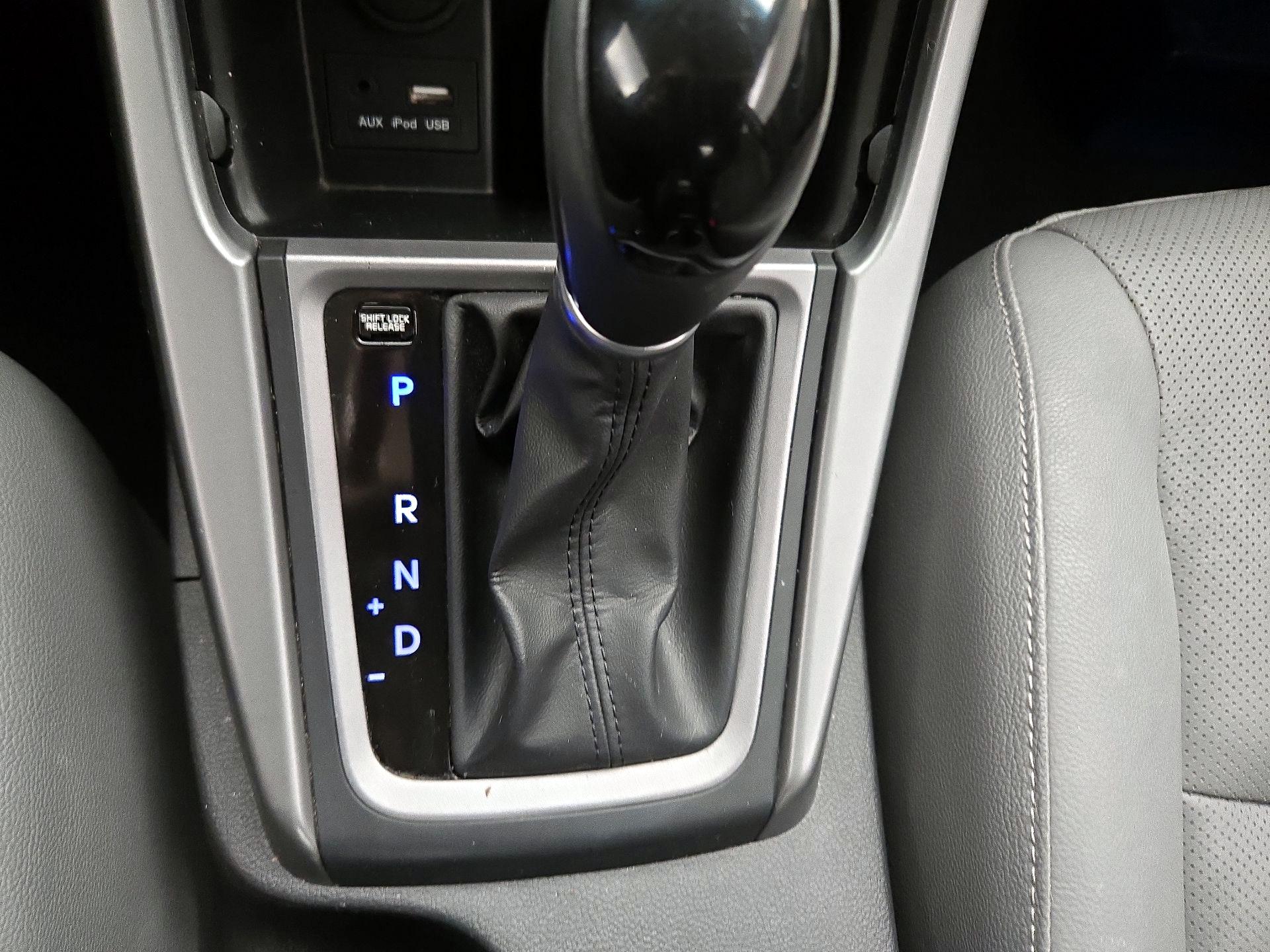 Thumbnail: 2014 Hyundai Elantra - 17