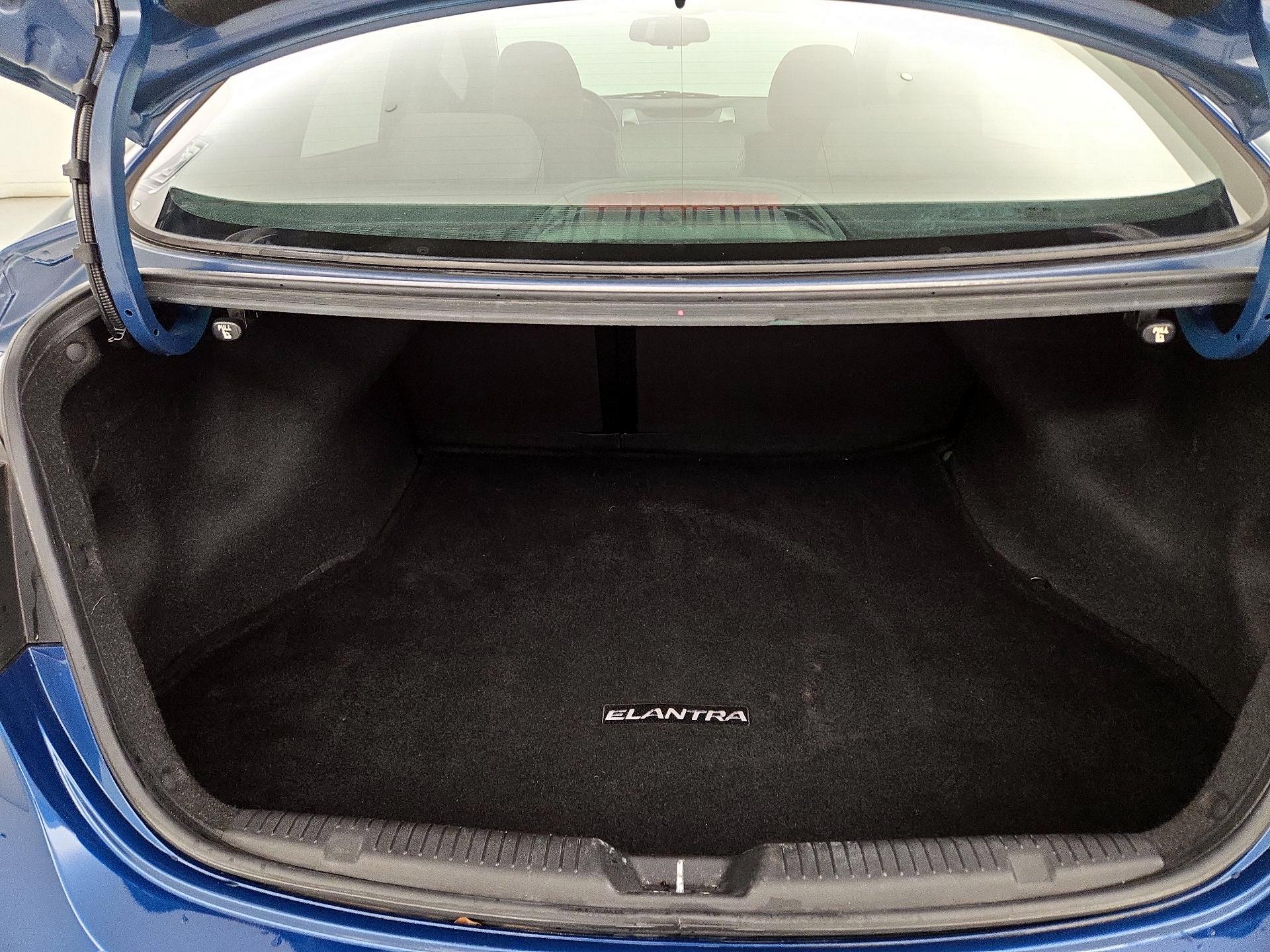 Thumbnail: 2014 Hyundai Elantra - 20