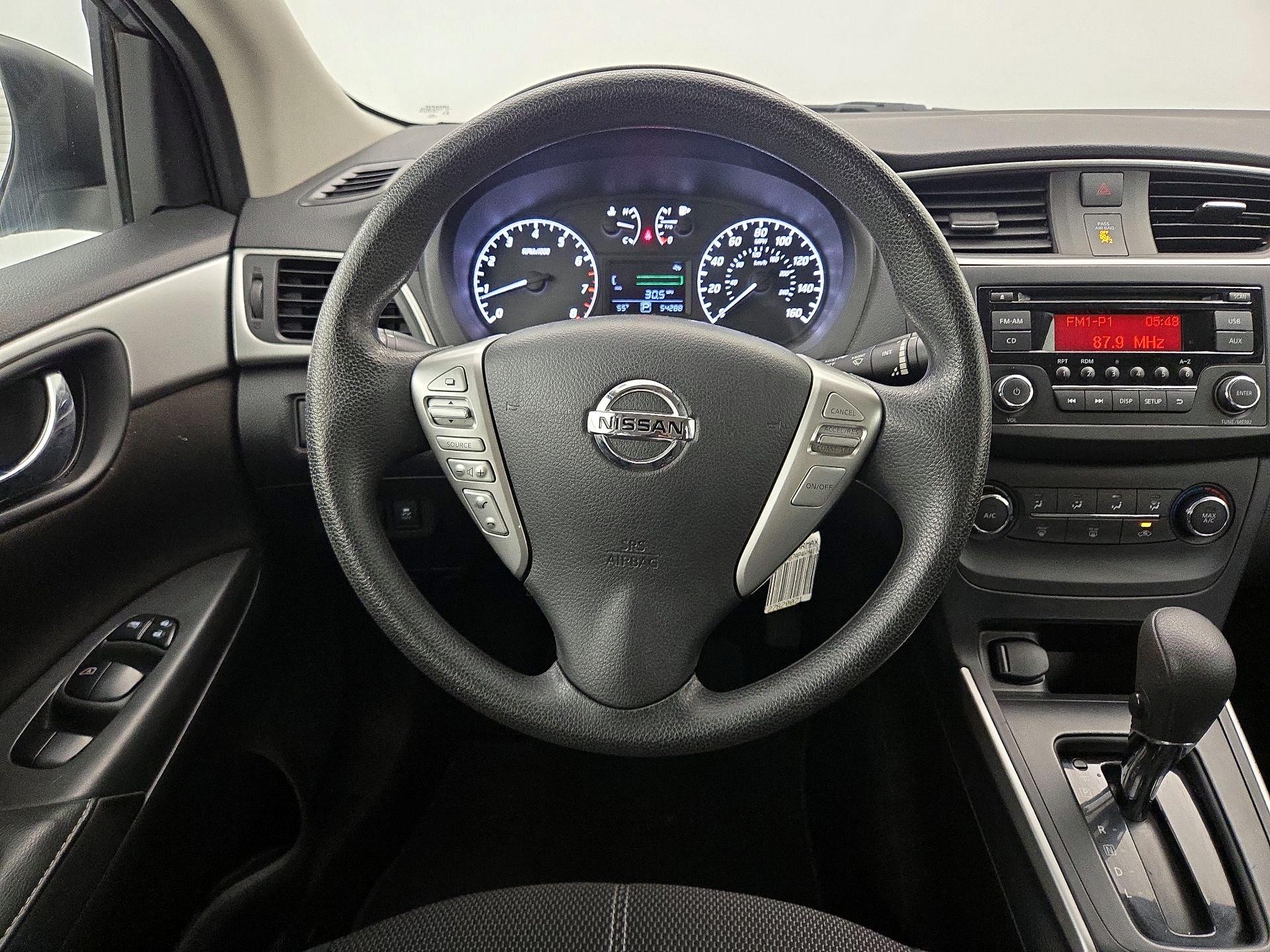 Thumbnail: 2017 Nissan Sentra - 10