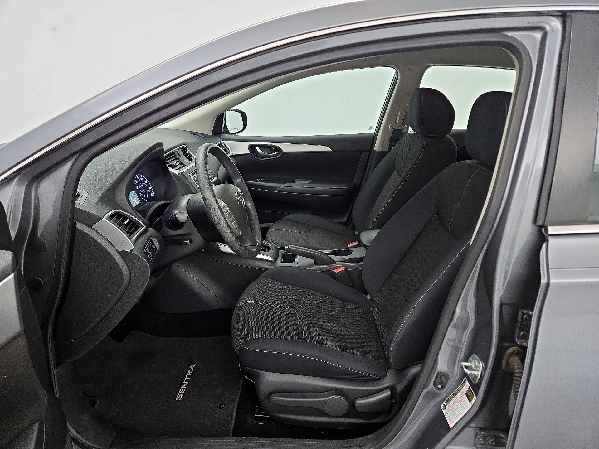 Thumbnail: 2017 Nissan Sentra - 11