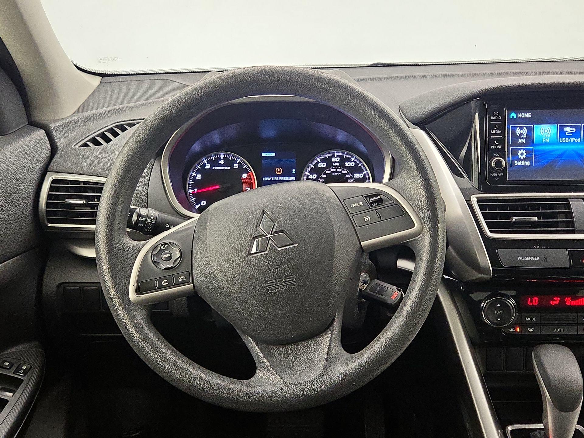 Thumbnail: 2020 Mitsubishi Eclipse Cross - 10